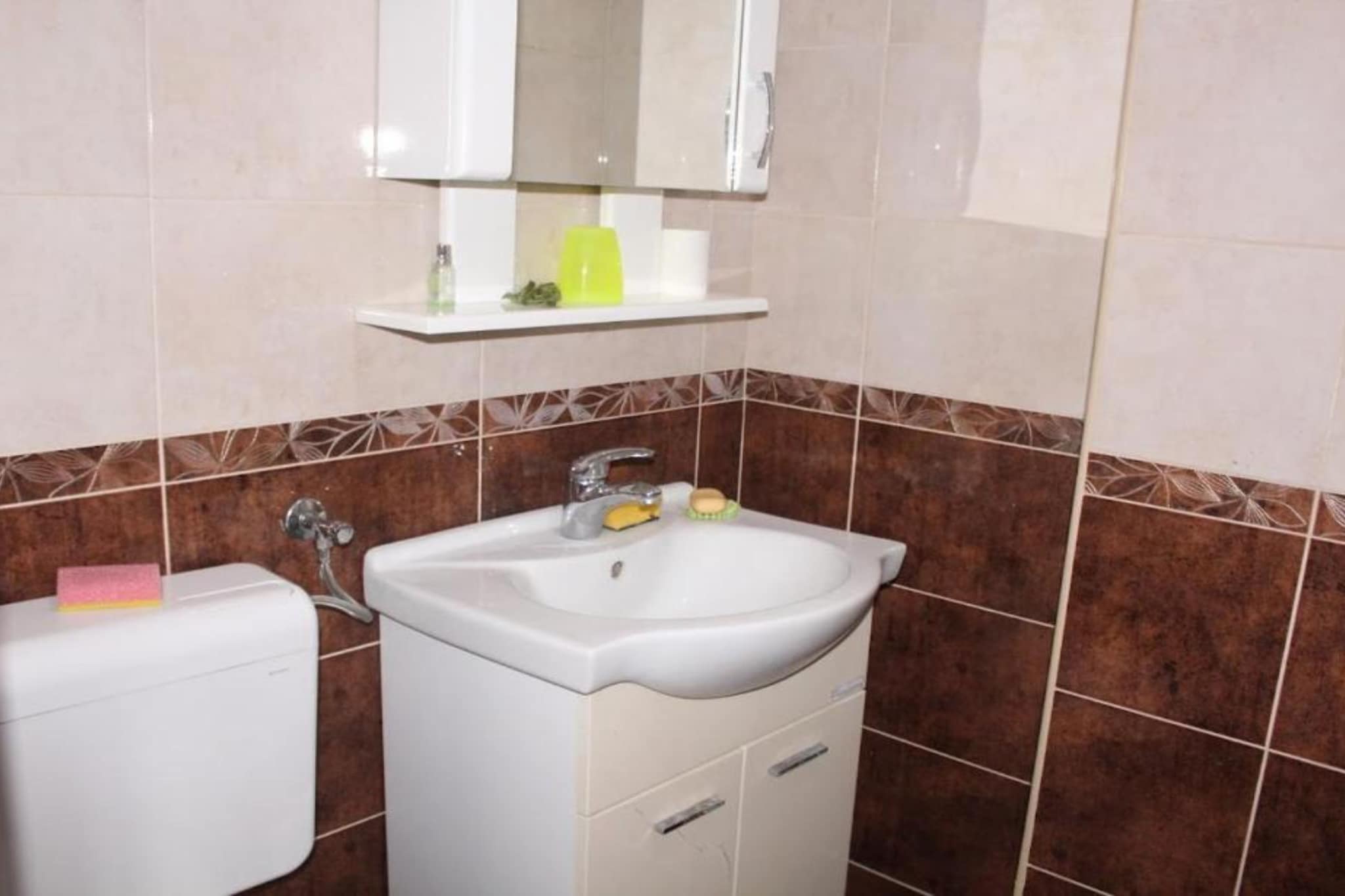 City & Sea Escape – A Perfect Stay in Herceg Novi - Two Bedroom Apartment with Seaview-Badkamer