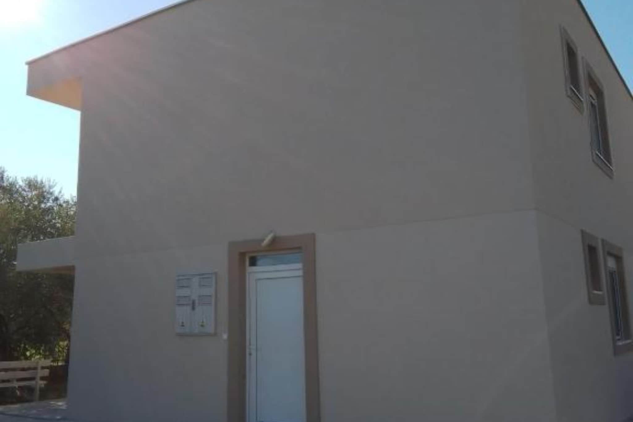 Adriatic Haven – Cozy Tivat Apartment with a Terrace - One Bedroom Apartment-Buitenlucht