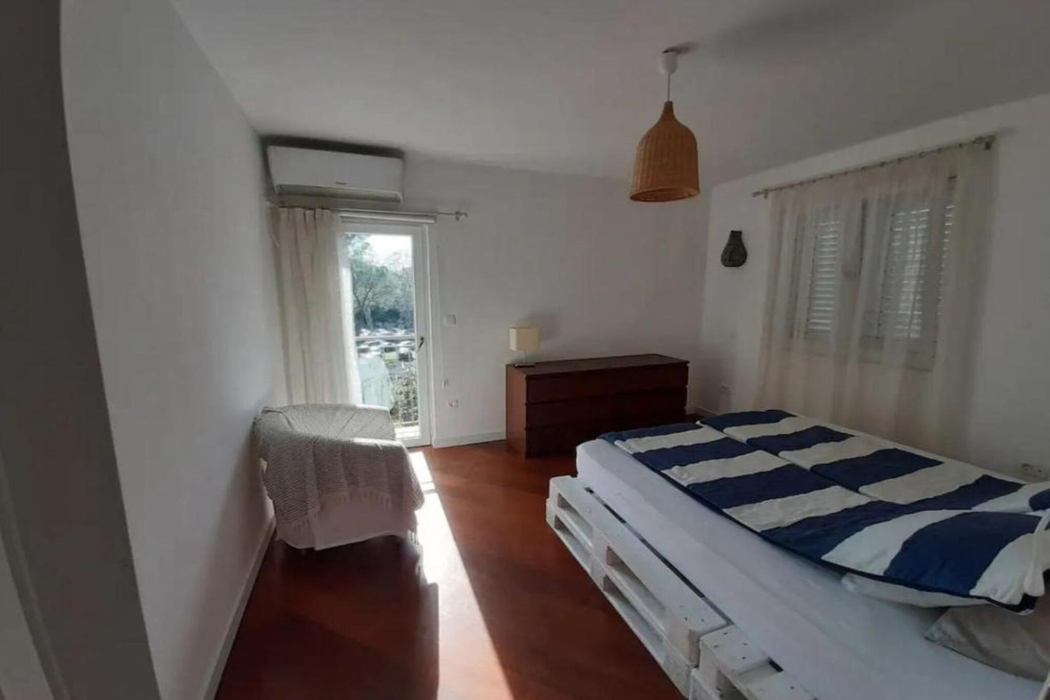 Relaxing Tivat Stay with Balcony & Free Parking - Two Bedroom Apartment-Slaapkamer
