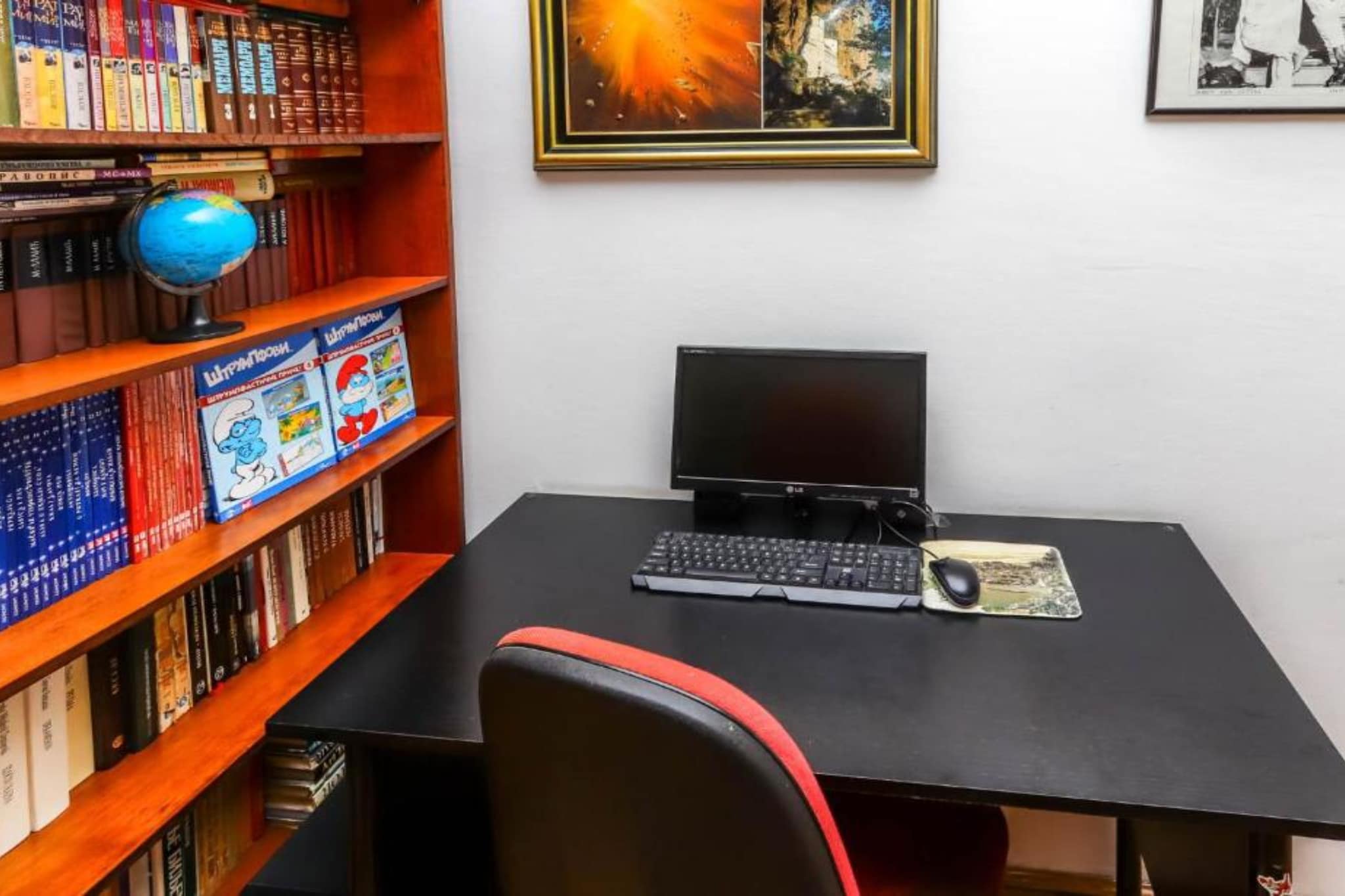 Relaxing Apartment on Budva Coastline - One Bedroom Apartment-Woonkamer