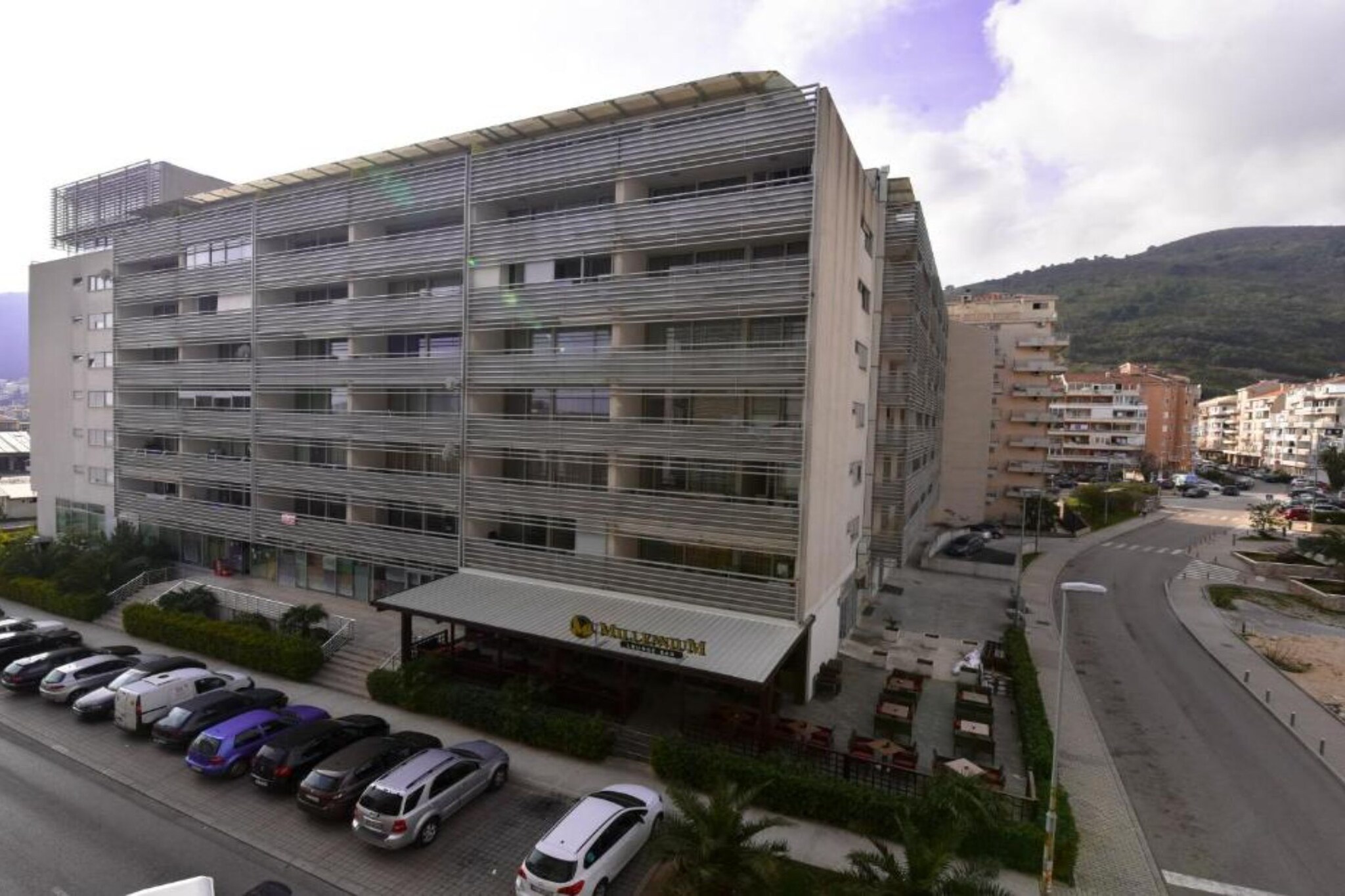 Chic Budva City Retreat - Studio Apartment with Balcony-Buitenlucht