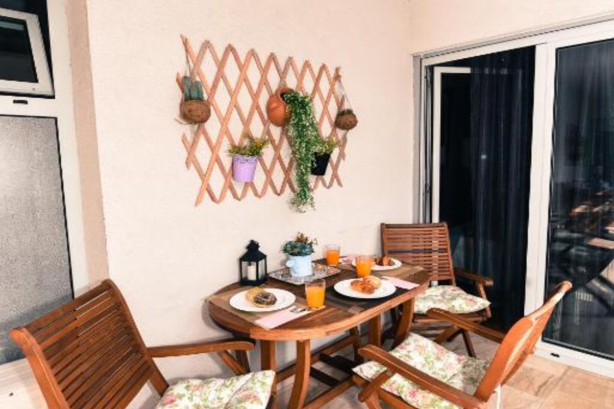 Chic Budva City Retreat - Studio Apartment with Balcony-Terrasbalkon