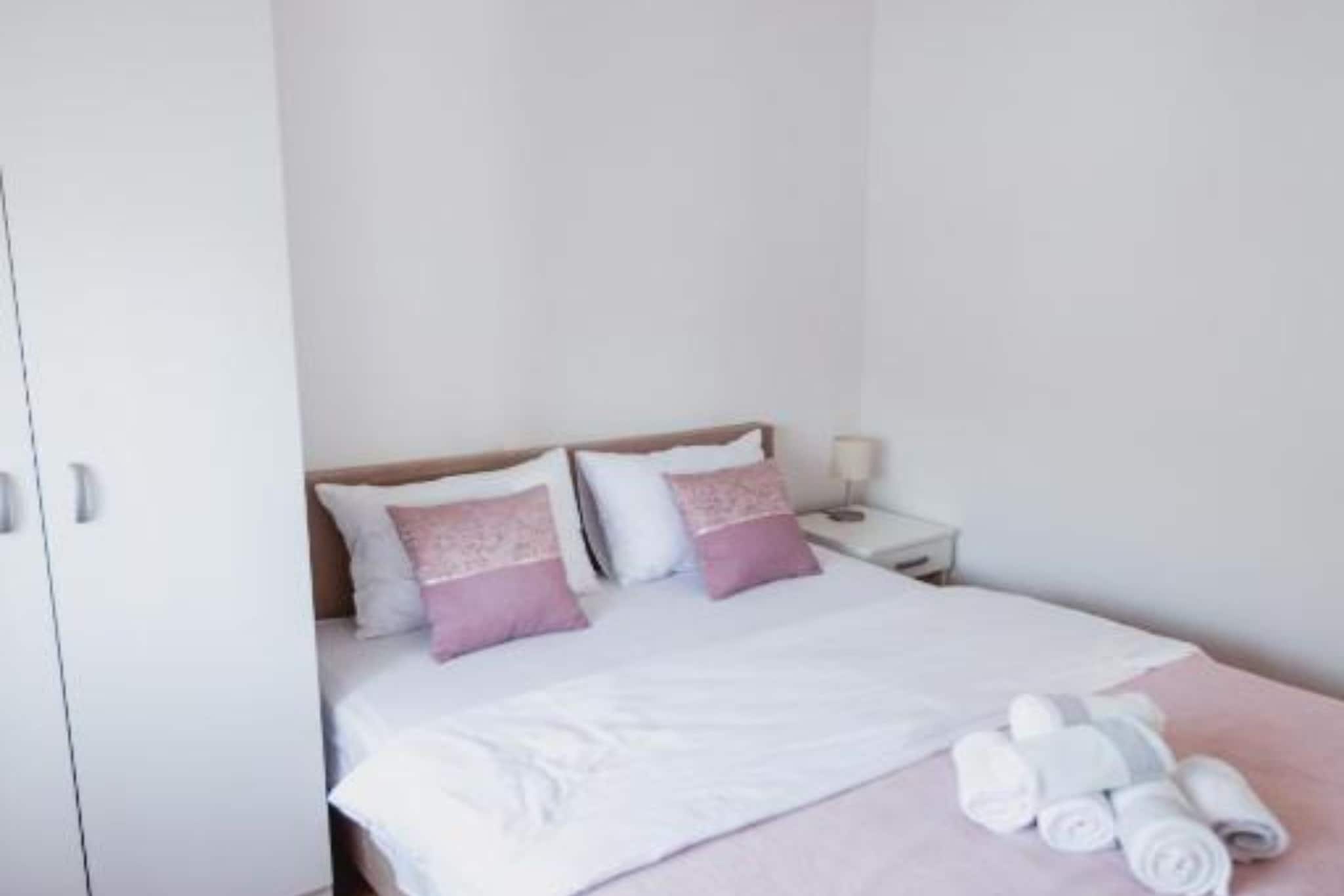 Modern Apartment with Terrace in Herceg Novi - Two Bedroom Apartment-Slaapkamer