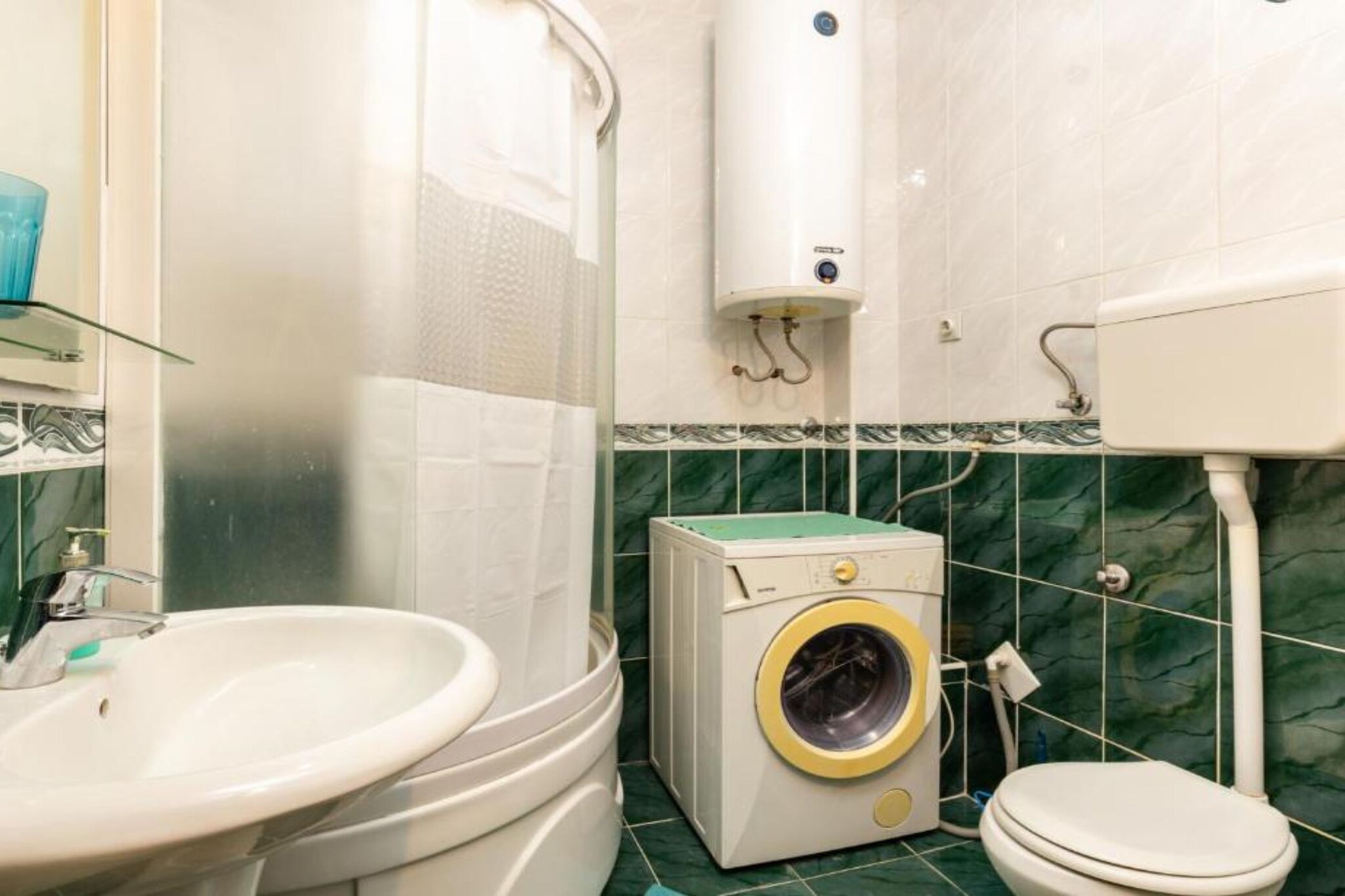 Elegant Apartment with Stunning Boka Bay Panorama - Two Bedroom Apartment-Badkamer