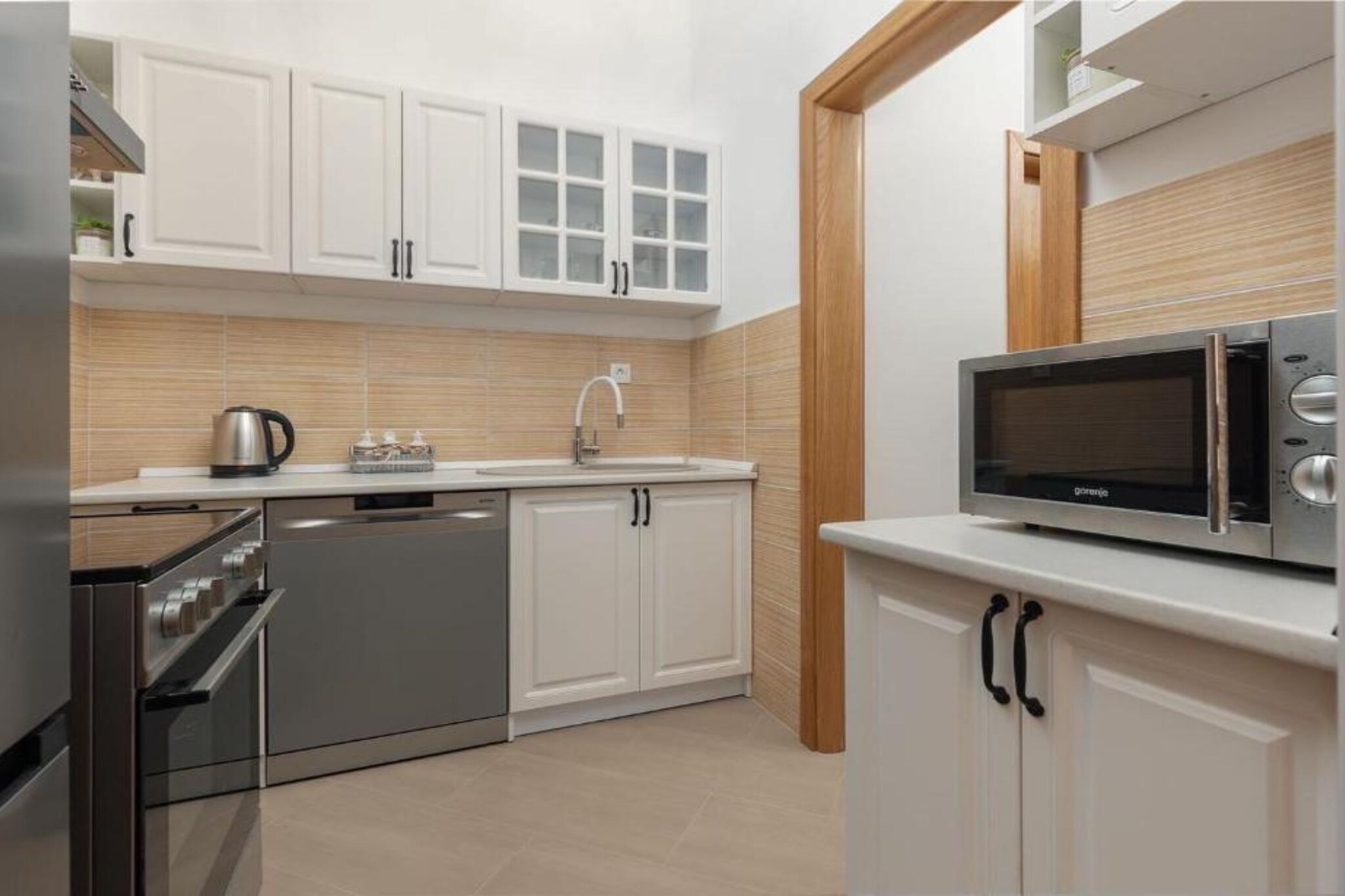 Stylish Budva Apartment with Panoramic Views - Two Bedroom Apartment-Keuken