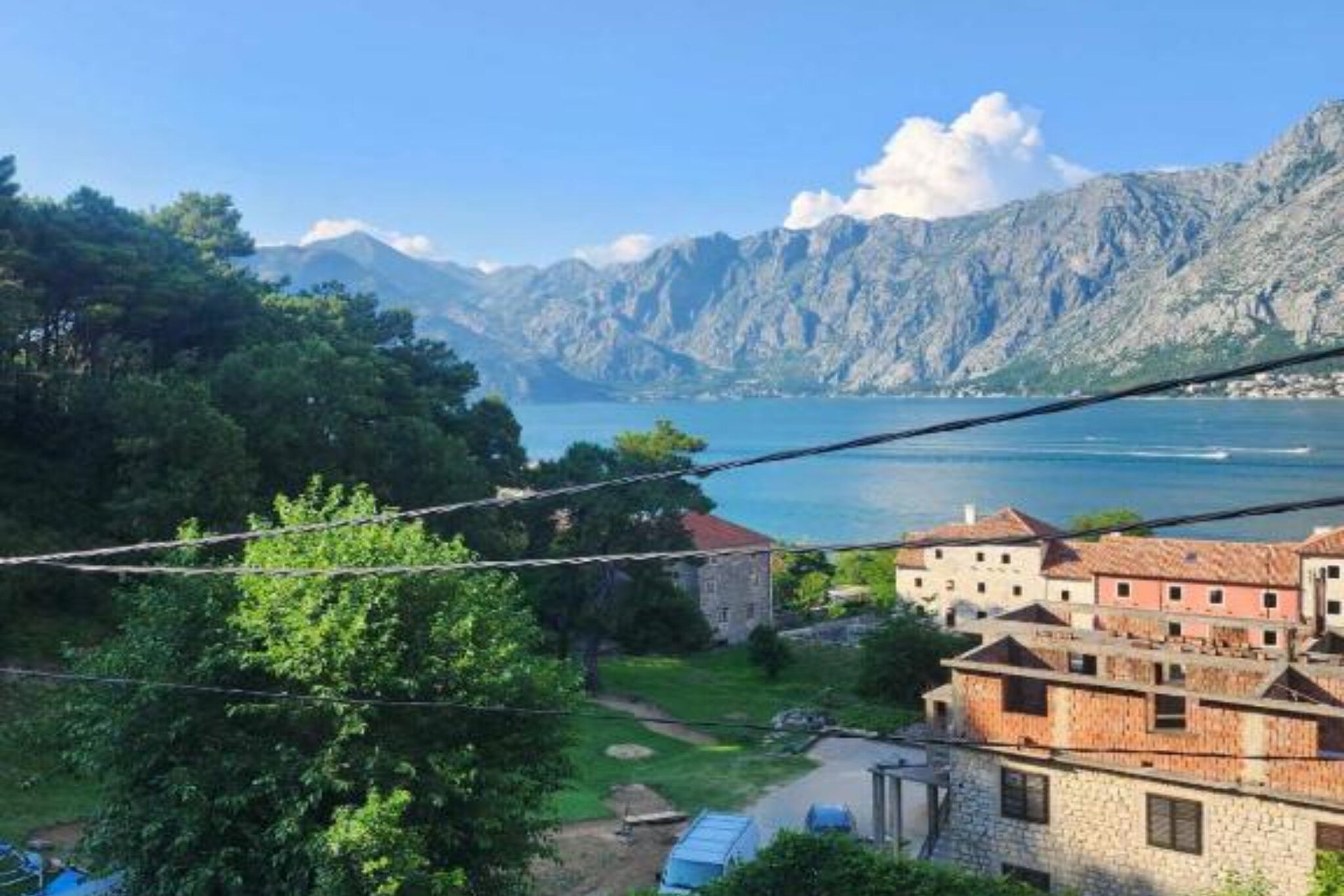 Deluxe City Escape with Modern Comforts & Garage - Double Room-Buitenlucht