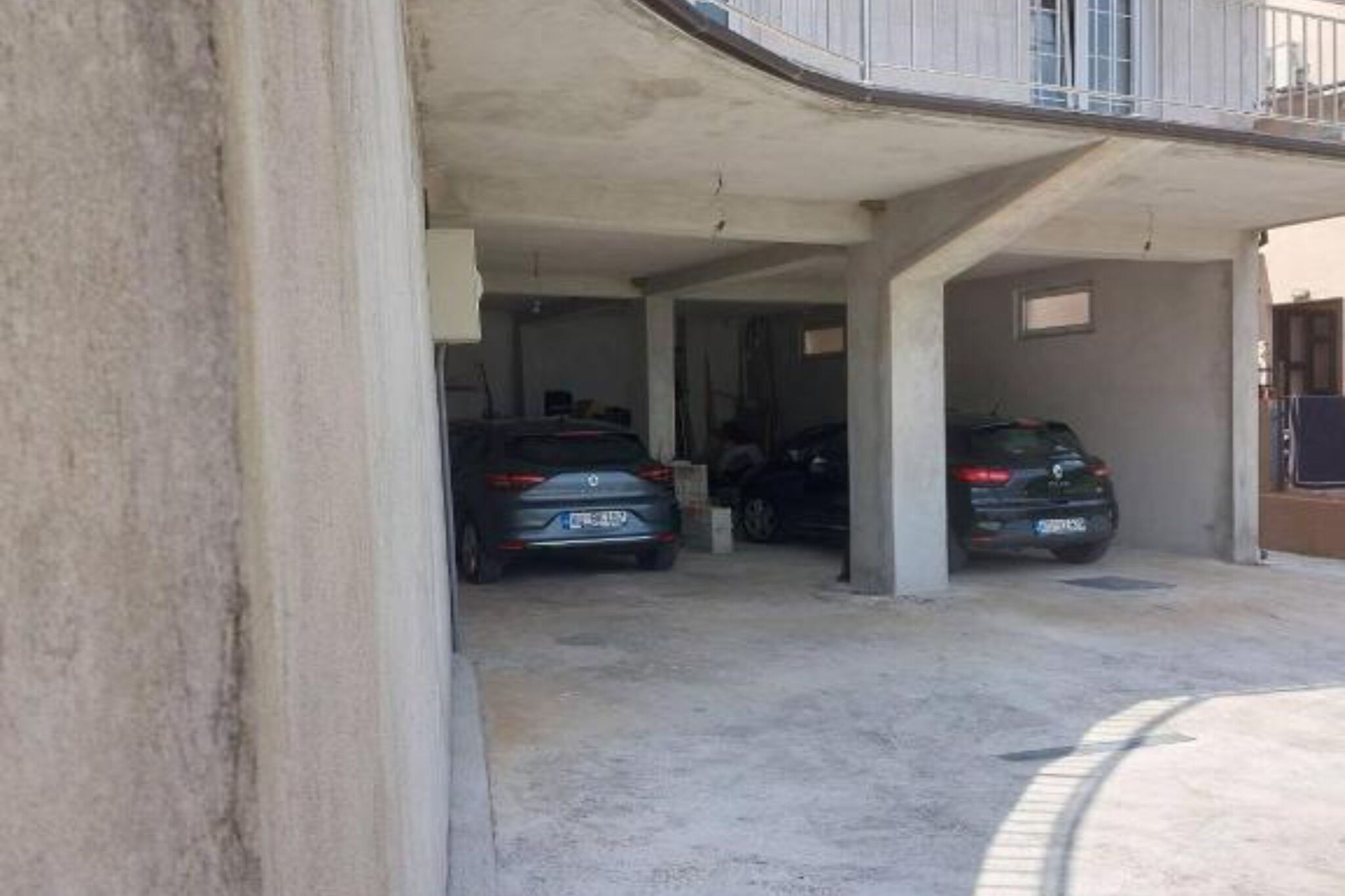 Deluxe City Escape with Modern Comforts & Garage - Double Room-Buitenlucht