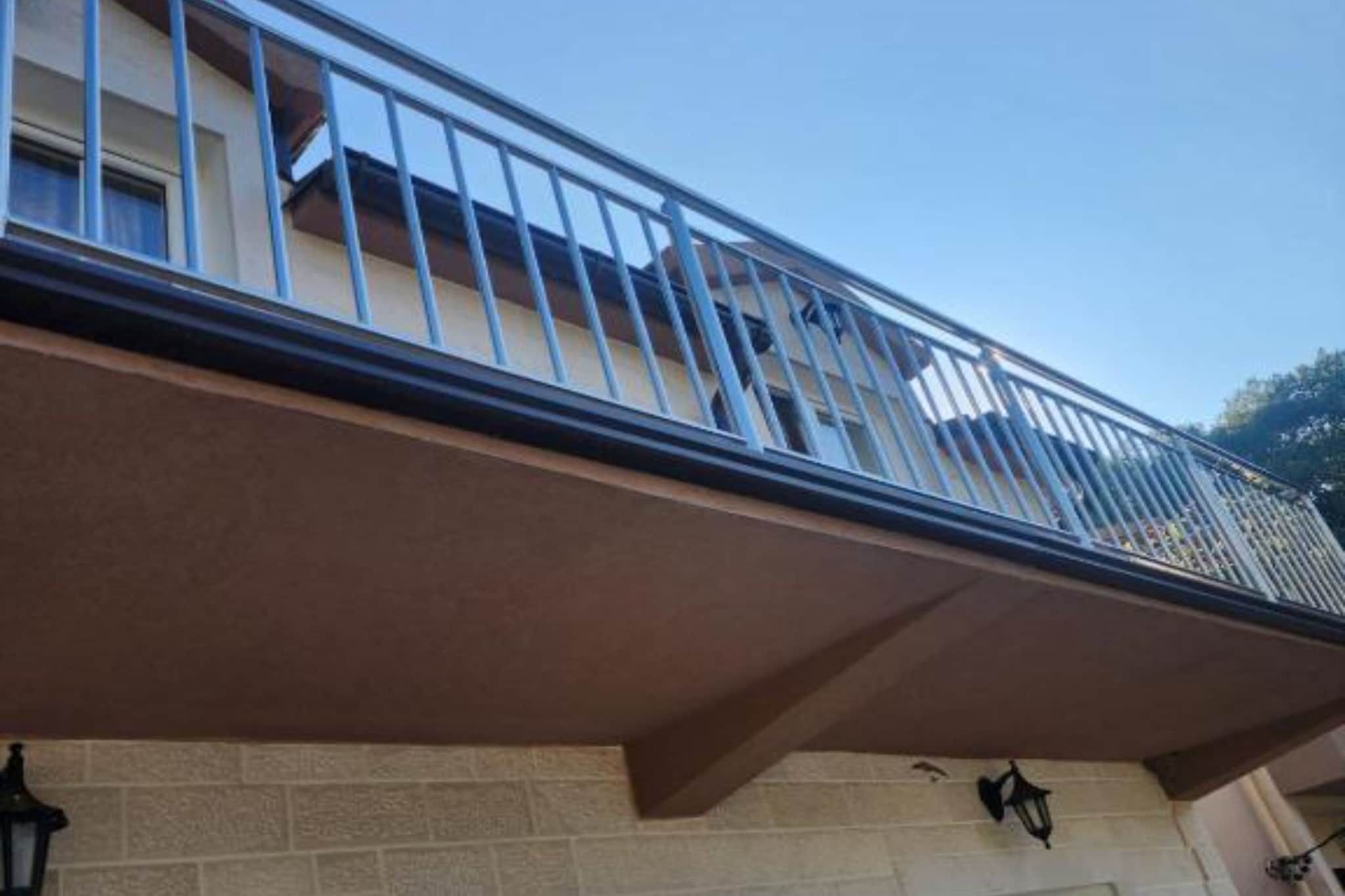 Deluxe City Escape with Modern Comforts & Garage - Double Room-Buitenlucht