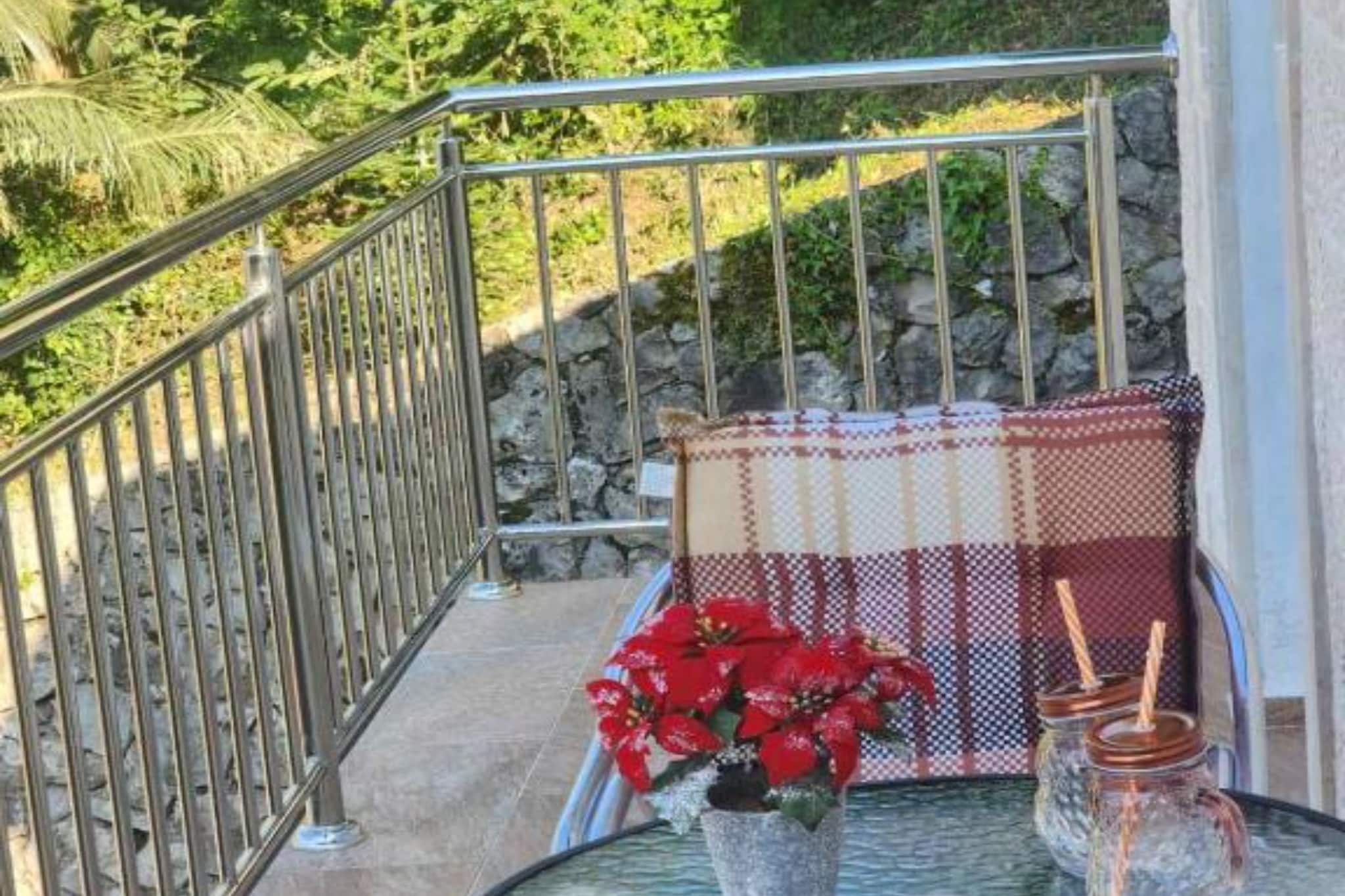 Deluxe City Escape with Modern Comforts & Garage - Double Room-Buitenlucht