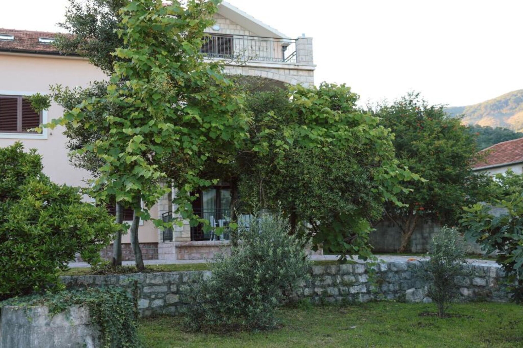 Stylish Apartment with Modern Elegance in Herceg Novi Area - Deluxe One Bedroom Apartment with Balcony-Buitenlucht