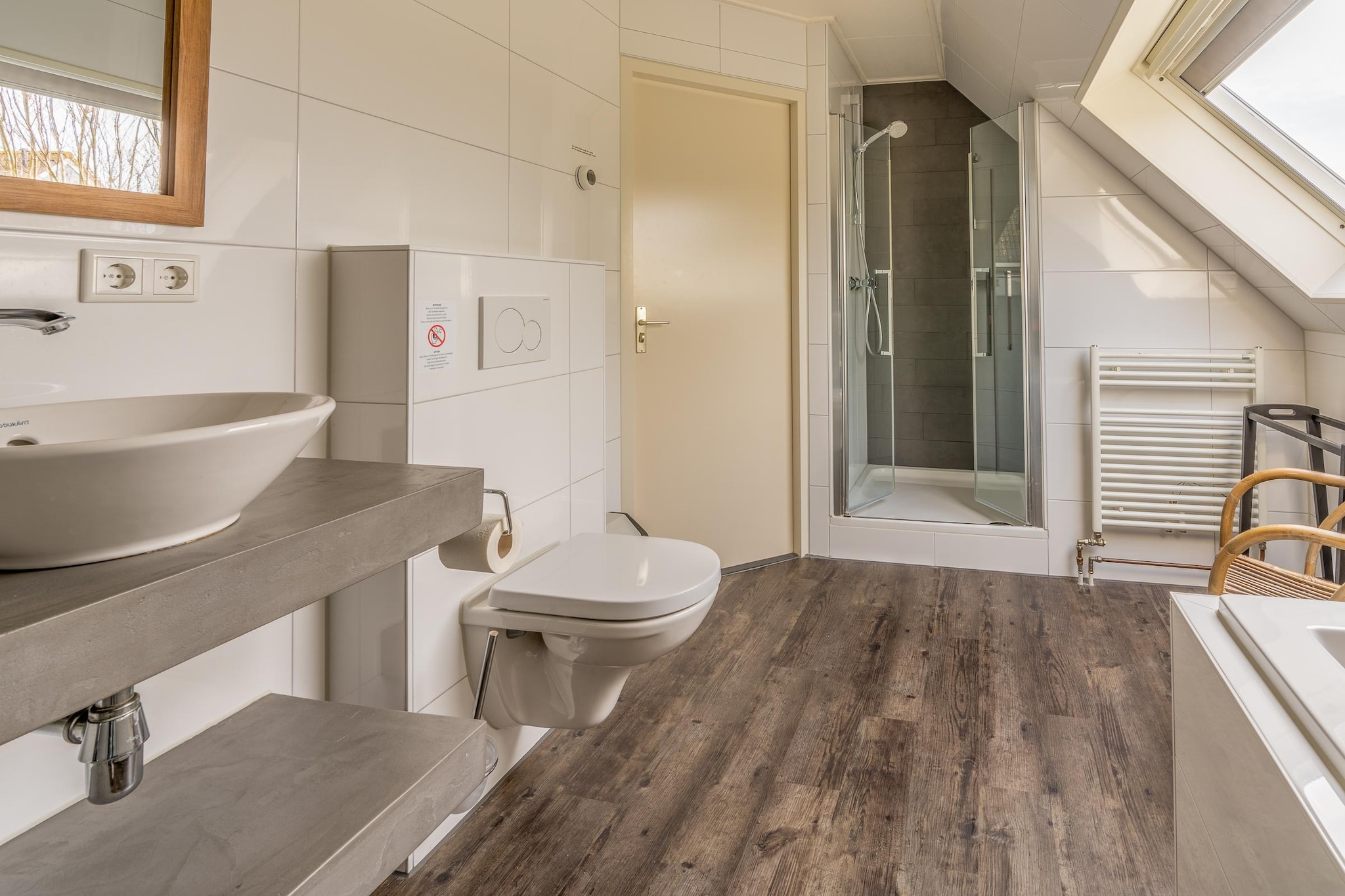 Kamperfoelie 73-Badkamer