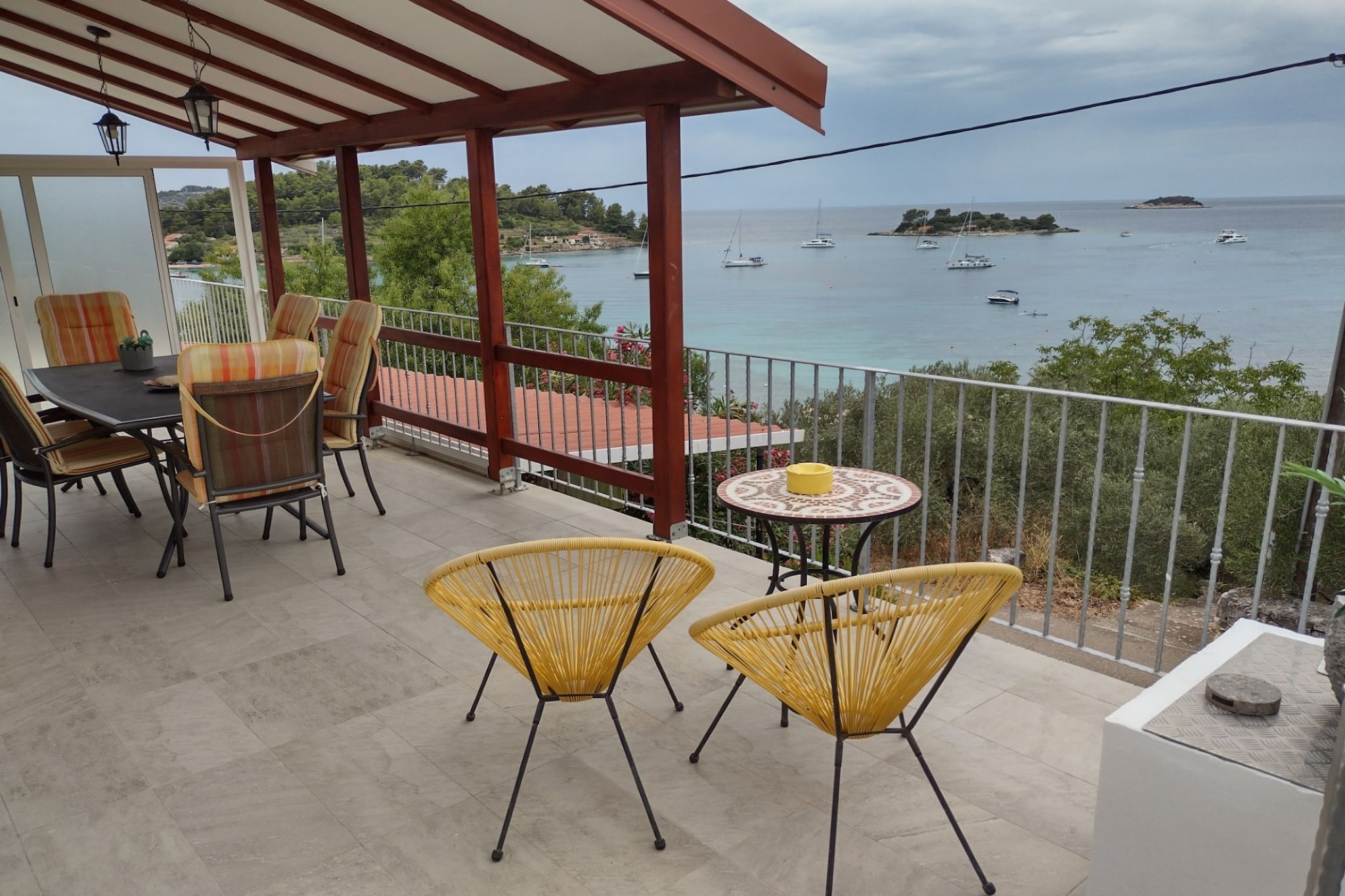 Apartment Ana Gradina - Vela Luka - Two Bedroom Apartment With Terrace And Sea View-Terrasse/Balkon