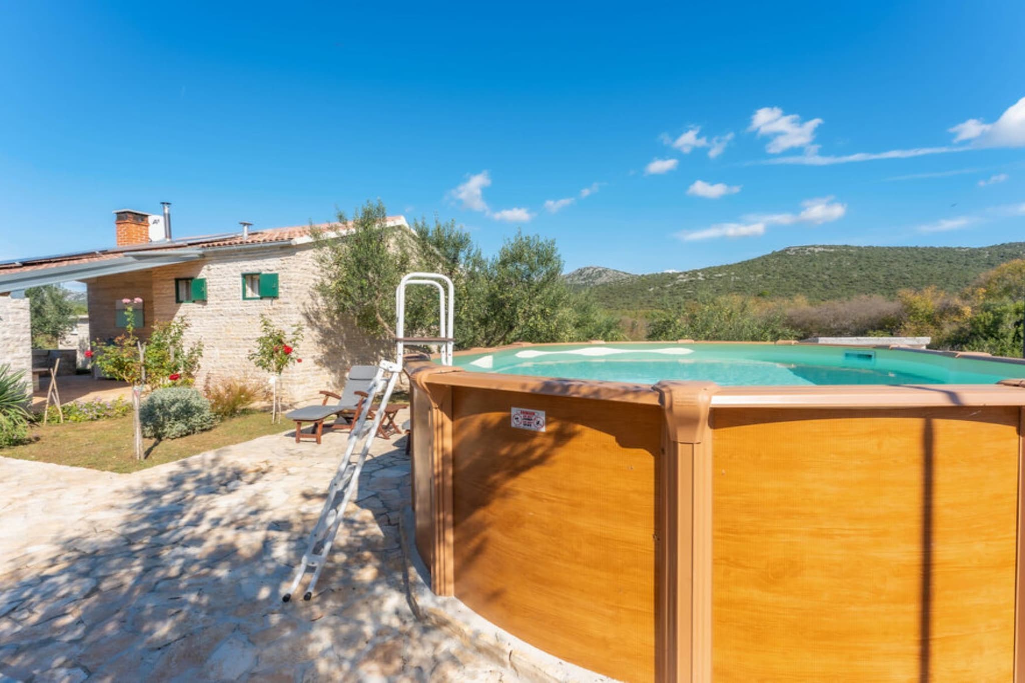 Holiday Home Pigmy Cormoran - One Bedroom House with Terrace  and Pool-Schwimmbad