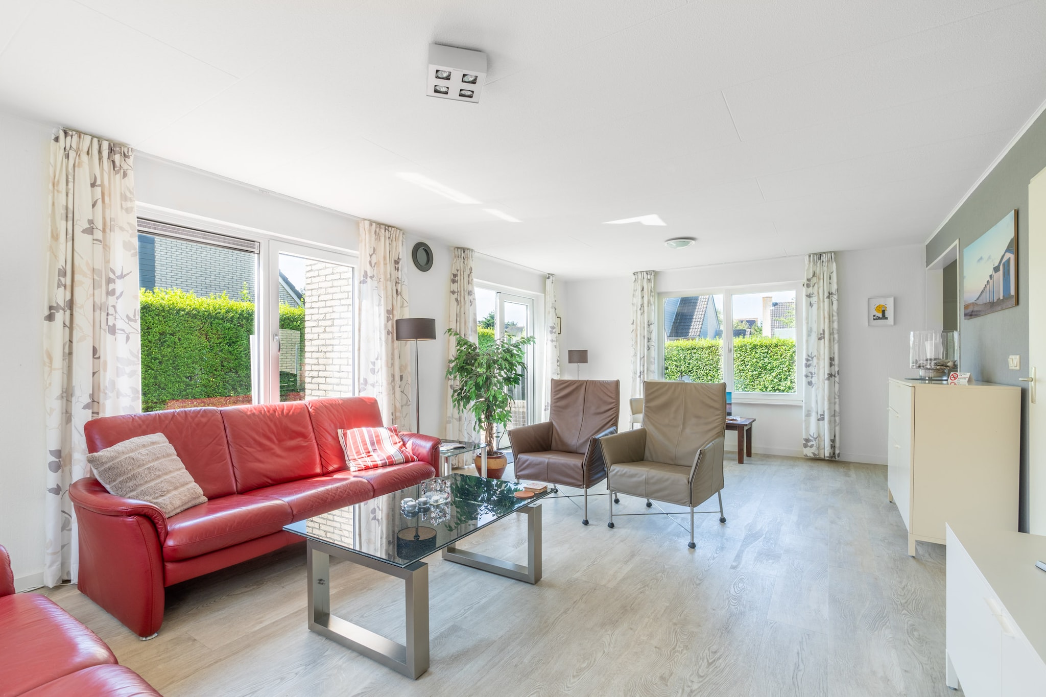 Kamperfoelie 77-Living room