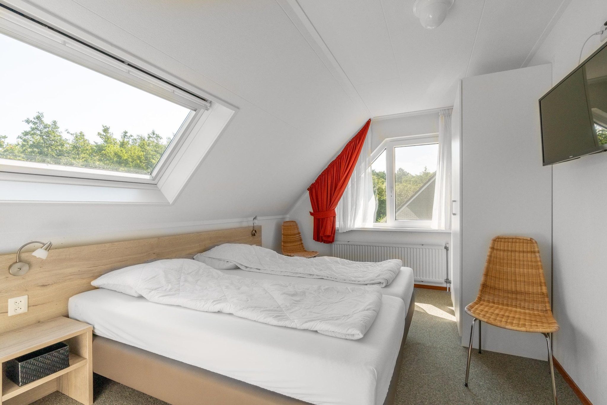 Kamperfoelie 77-Bedroom