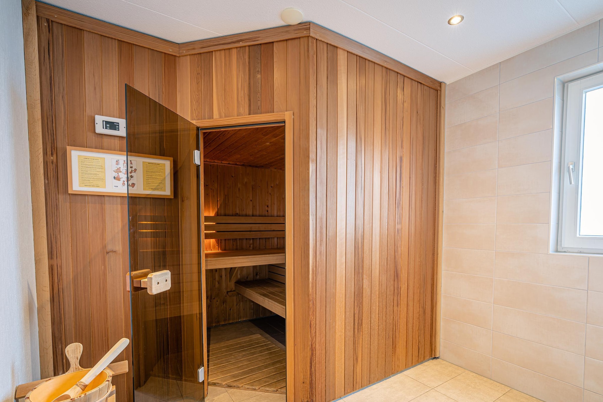 Kamperfoelie 89-Wellness