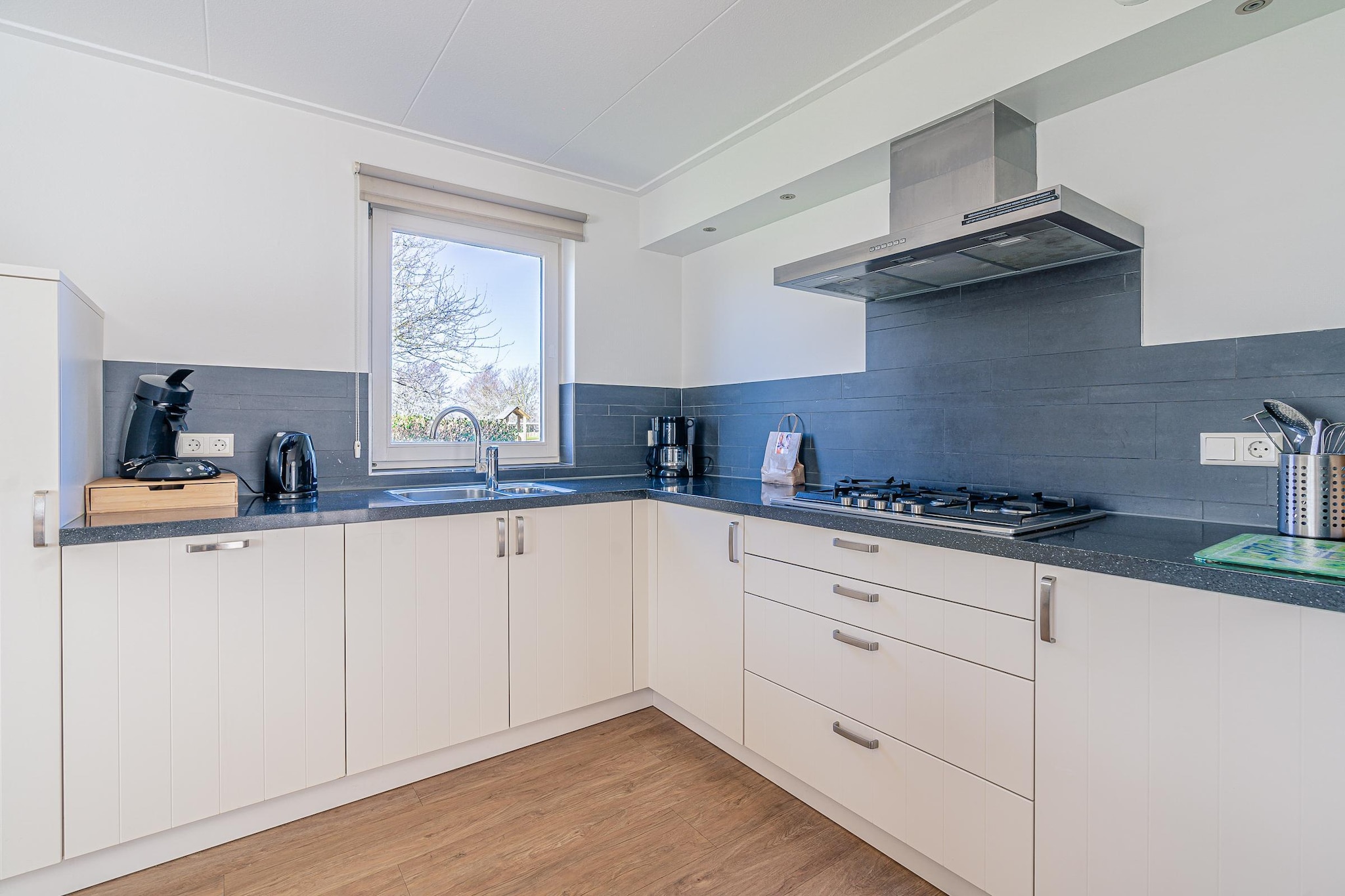 Kamperfoelie 95-Keuken