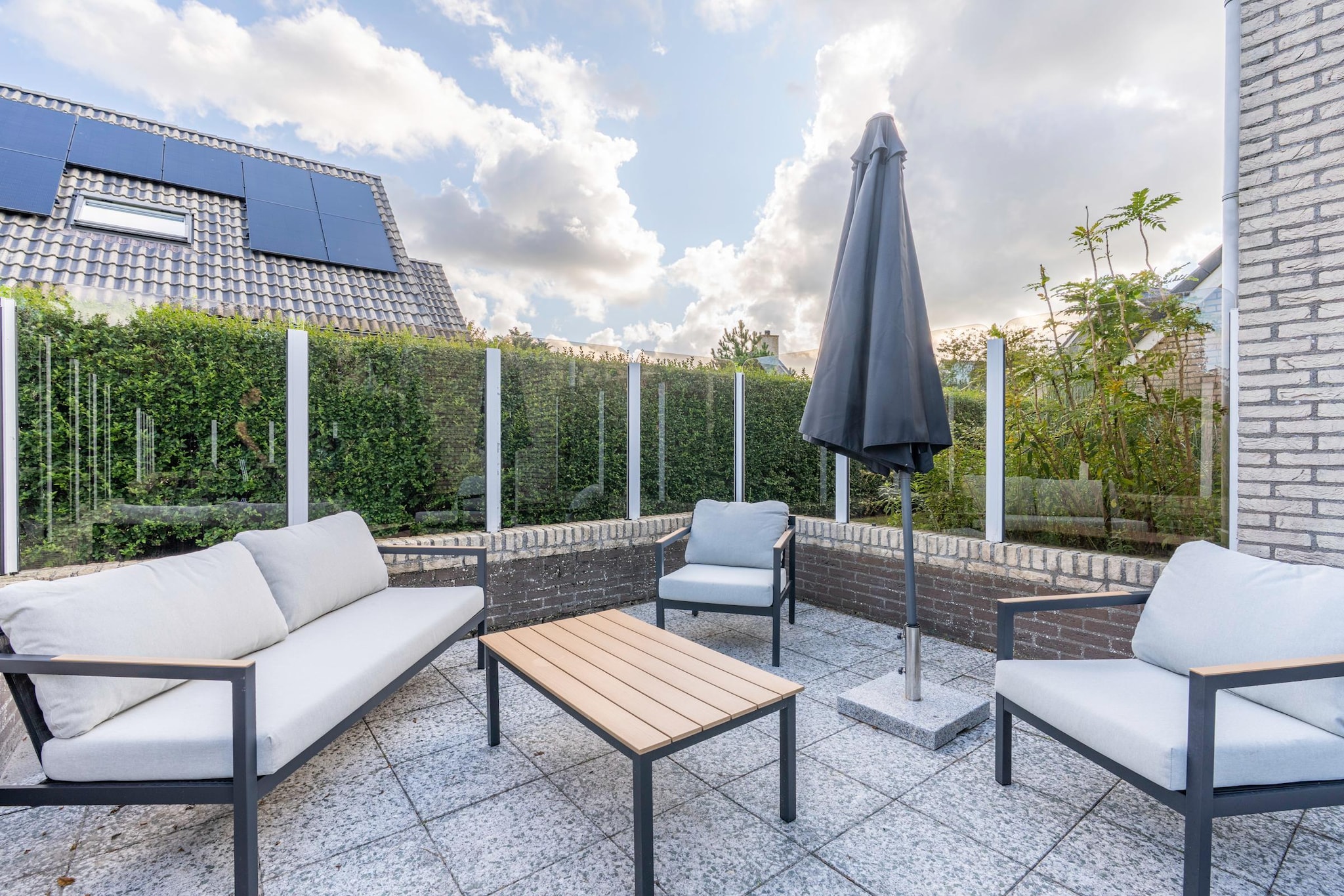 Kamperfoelie 63-Terrasse / balcon