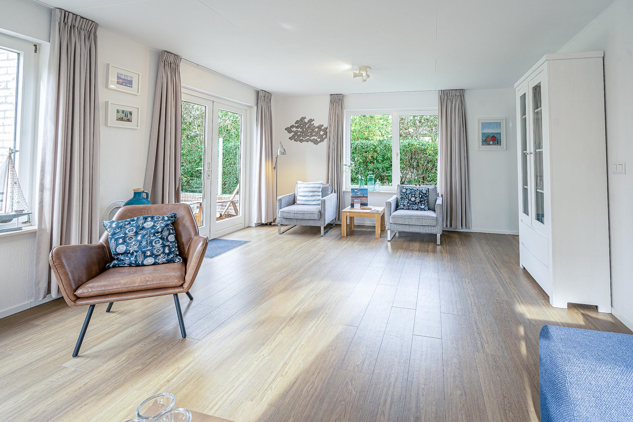 Kamperfoelie 37-Salon