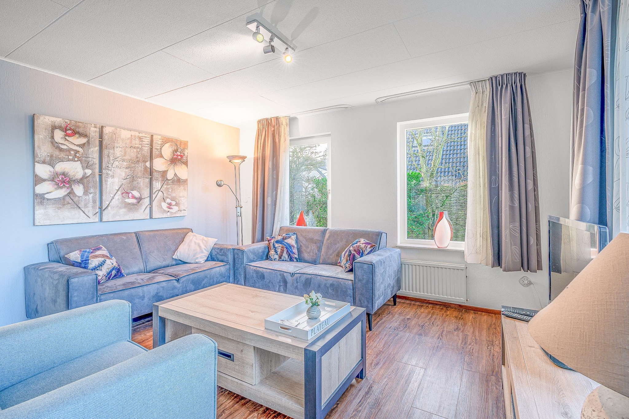 Kamperfoelie 51-Salon