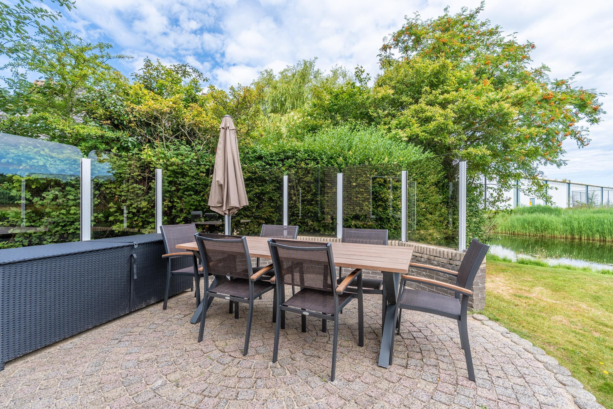 Kamperfoelie 51-Terrasse / balcon