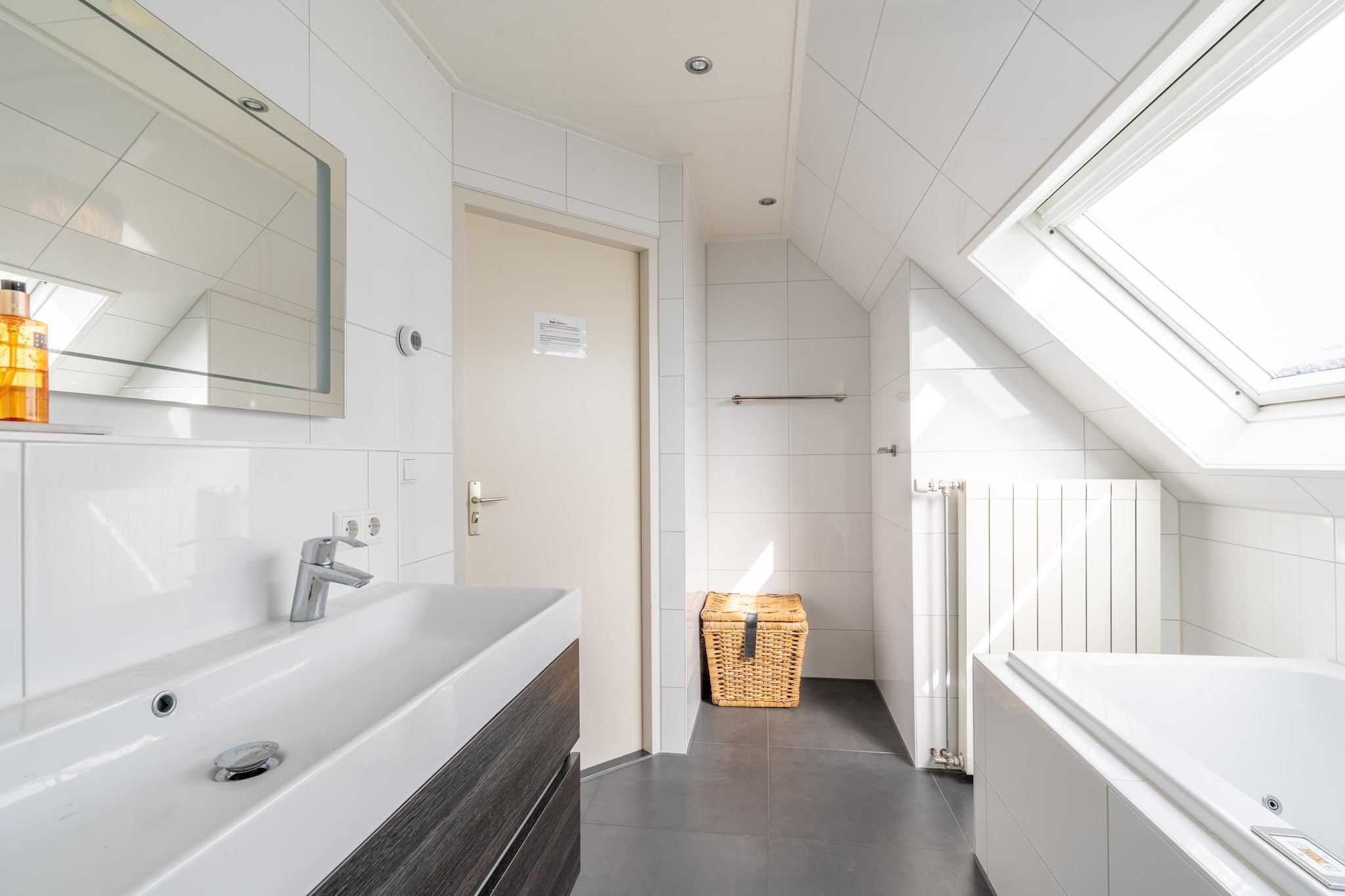 Kamperfoelie 67-Salle de bain