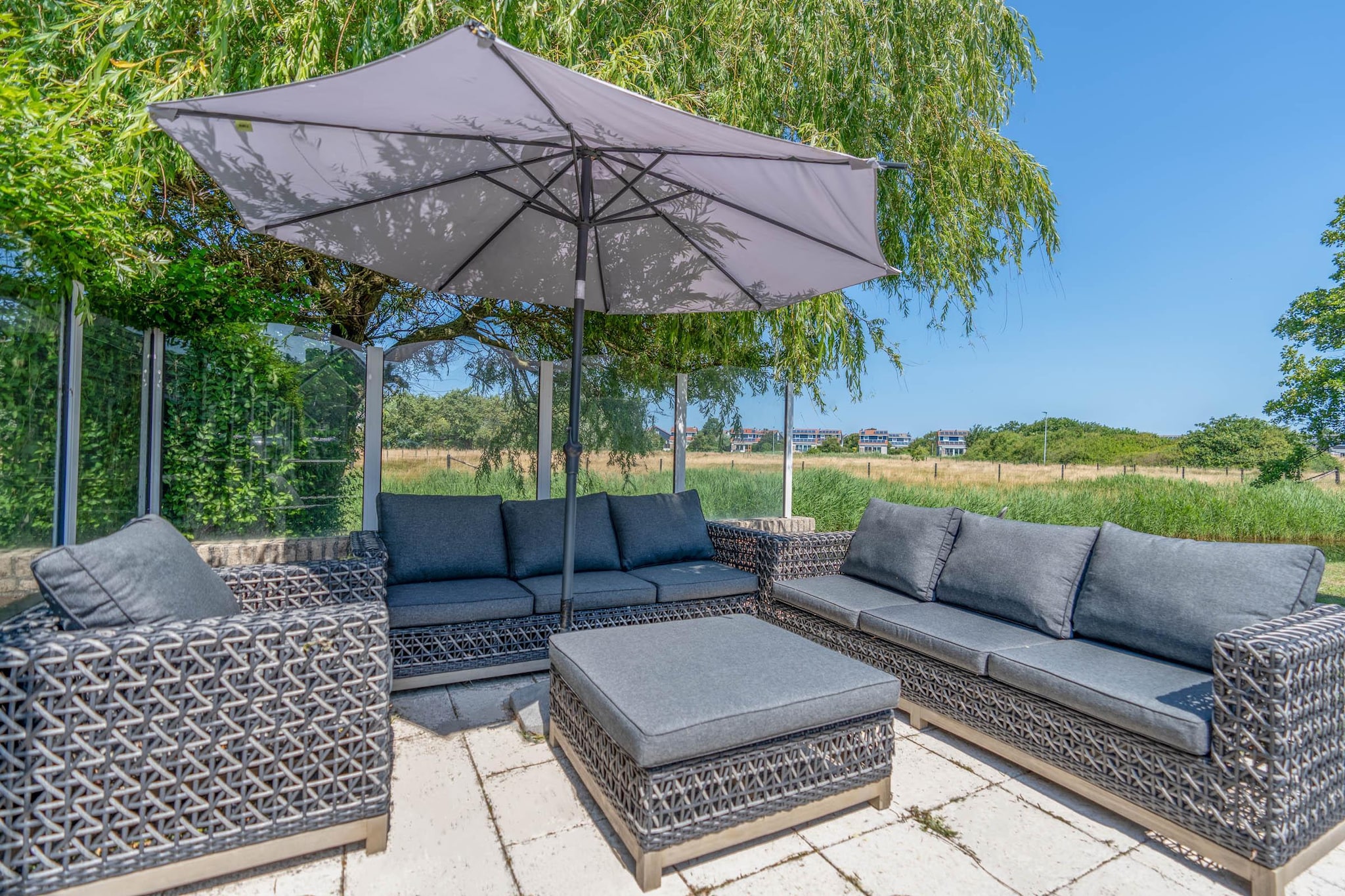 Kamperfoelie 67-Terrasse / balcon