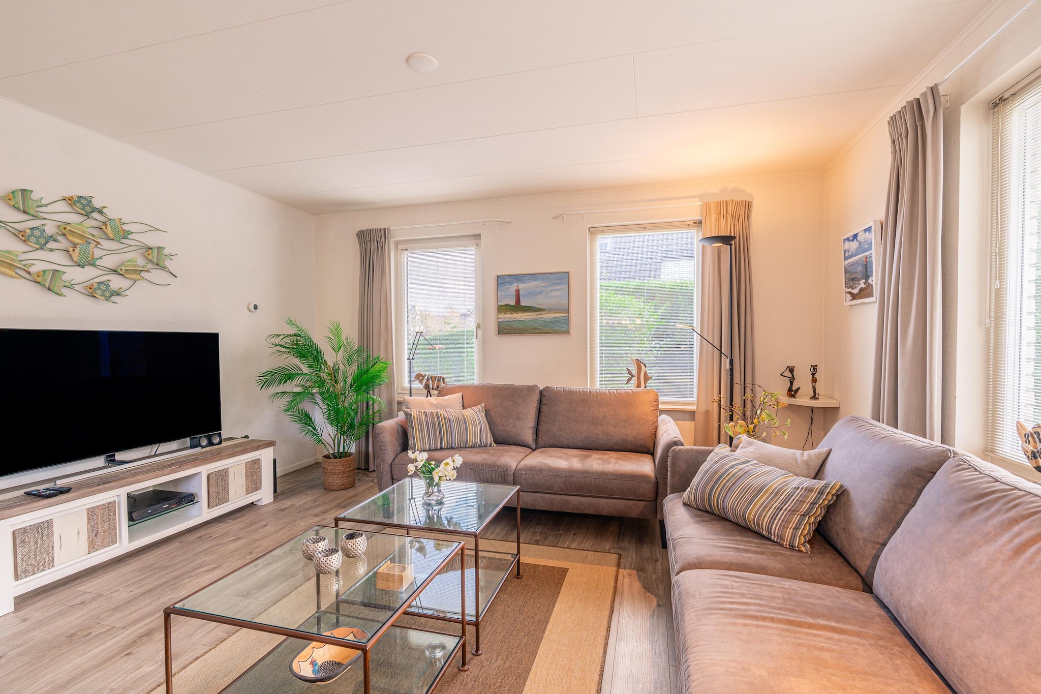 Ground floor: (hallway, Living room(TV, seating area), Kitchen(hob(gas), electric kettle, coffee machine, dishwasher, fridge-freezer), bedroom(single bed, single bed), toilet, pantry(tumble dryer, washing machine))\n\nOn the 1st floor: (bedroom(single bed(boxspring), single bed(boxspring), TV), bedroom(single bed(boxspring), single bed(boxspring), TV), bathroom(Bubble bath, shower(unit), sauna, washbasin, washbasin, toilet, hairdryer))\n\ngarden doors, terrace, garden, garden furniture, parking, parasol, play equipment(shared with other guests), children\'s bed, high chair, stair gate, lounge set, insect screens, Sunscreen, Charging post for electric cars