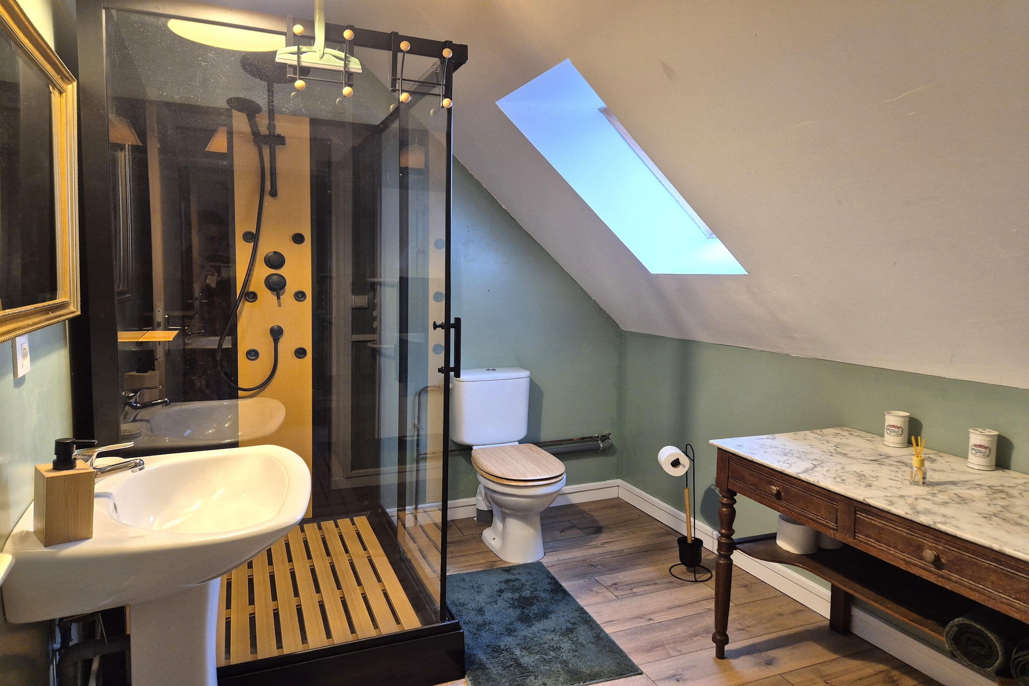 Studio au 1er étage-Badkamer