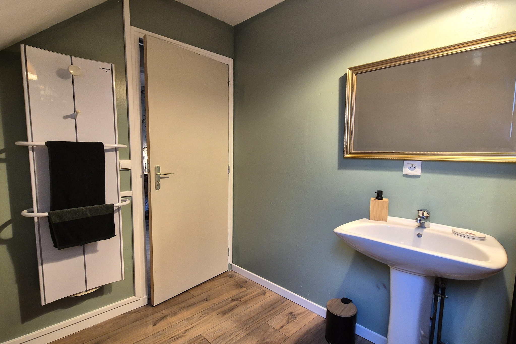 Studio au 1er étage-Badkamer