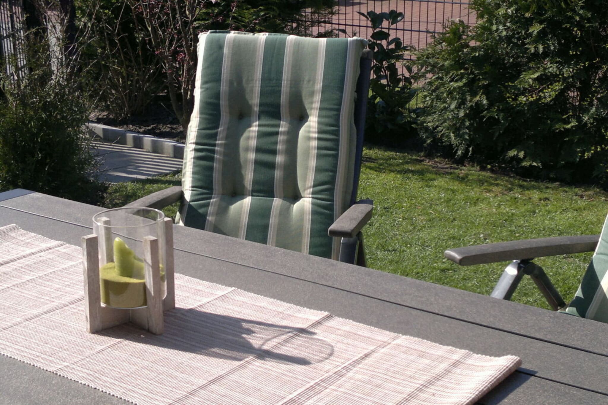 703967-Terrasse / balcon