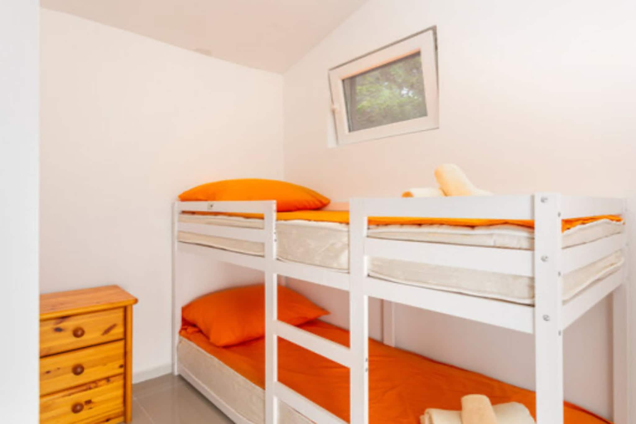 Apartments Brletic - Two Bedroom Apartment with Terrace-Chambre