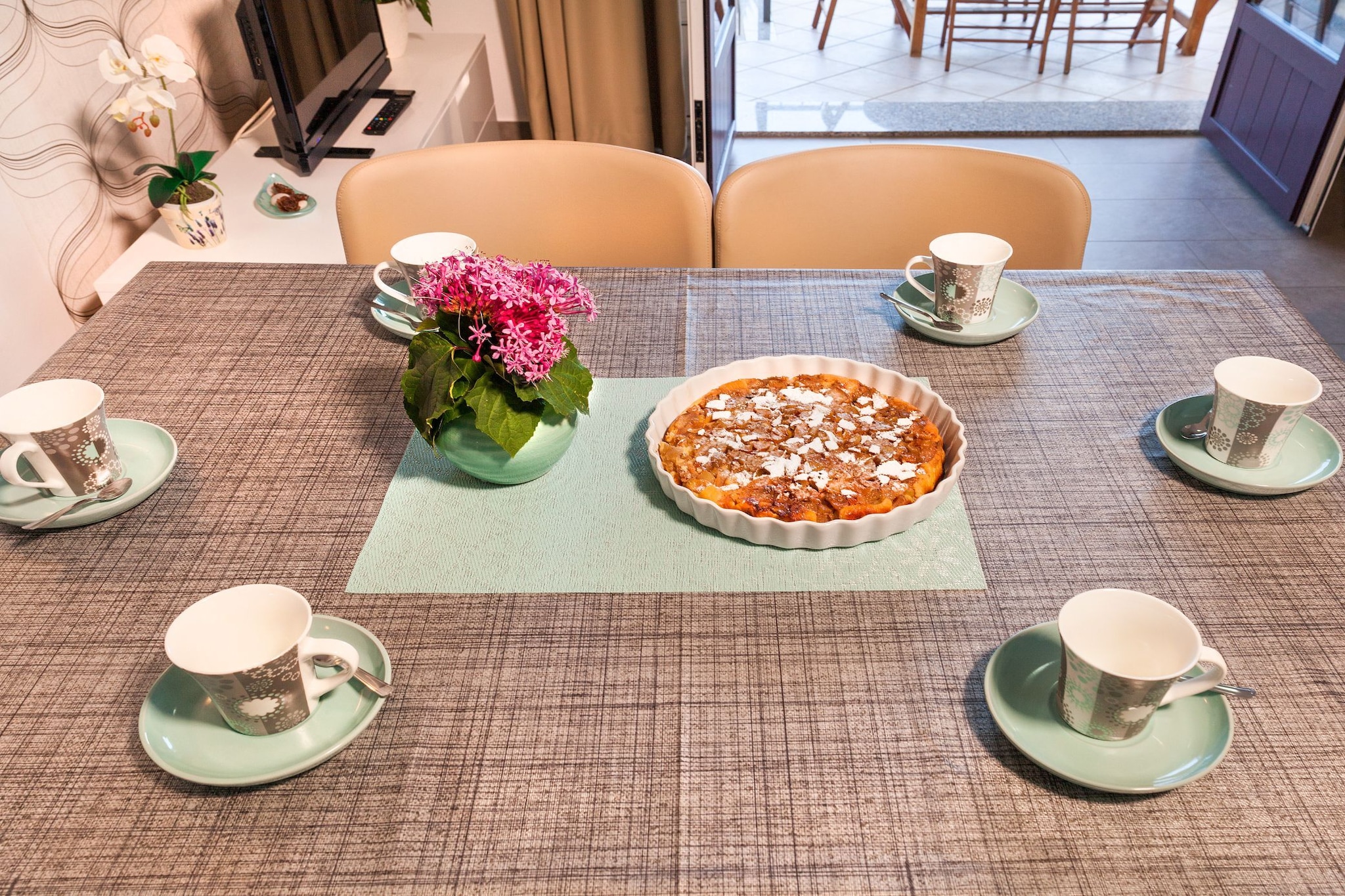 Deluxe Two Bedroom Apartment with Terrace and Sea View