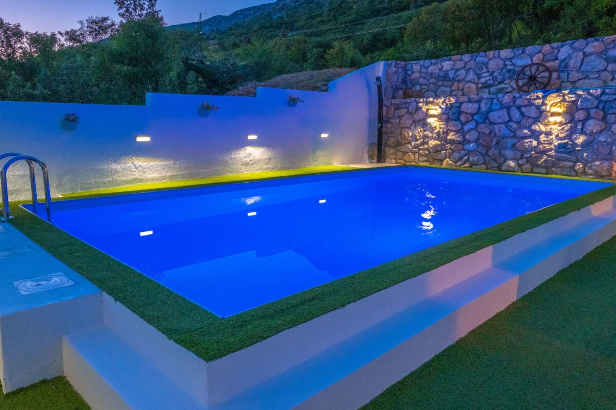 Exquisite Holiday Home with Private Pool and Sauna - Three Bedroom Holiday Home-Schwimmbad