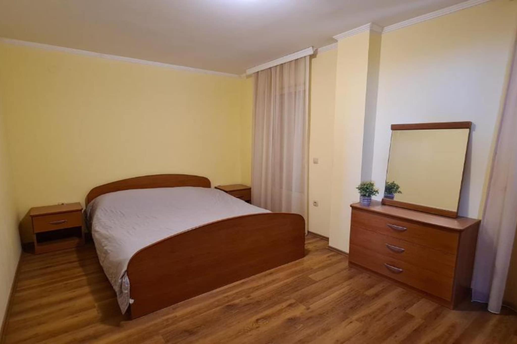 Apartment with One Bathroom-Schlafzimmer
