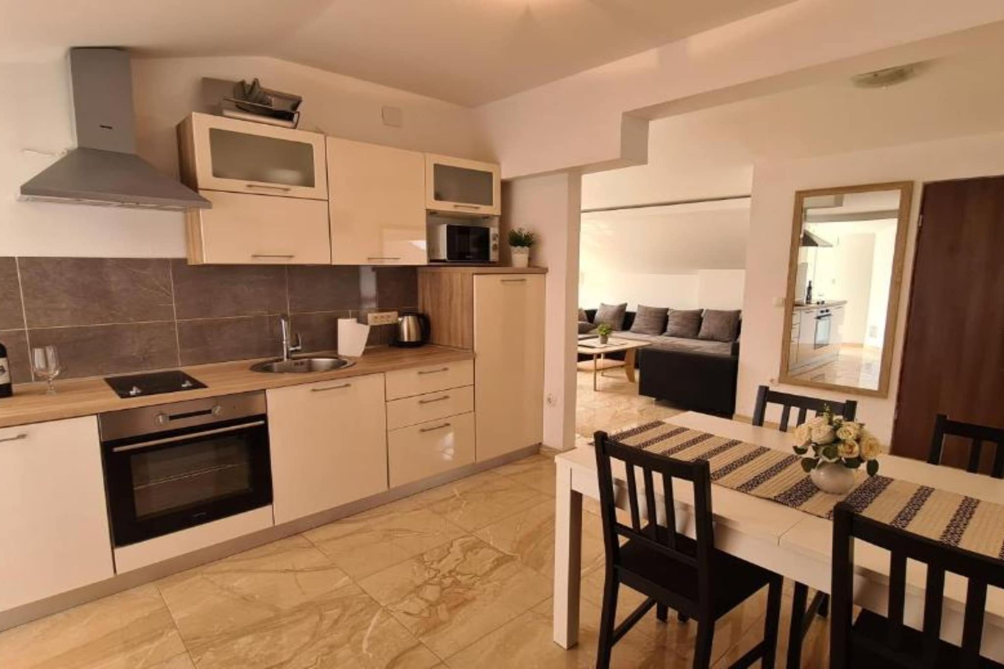 Apartment with One Bathroom-Küche