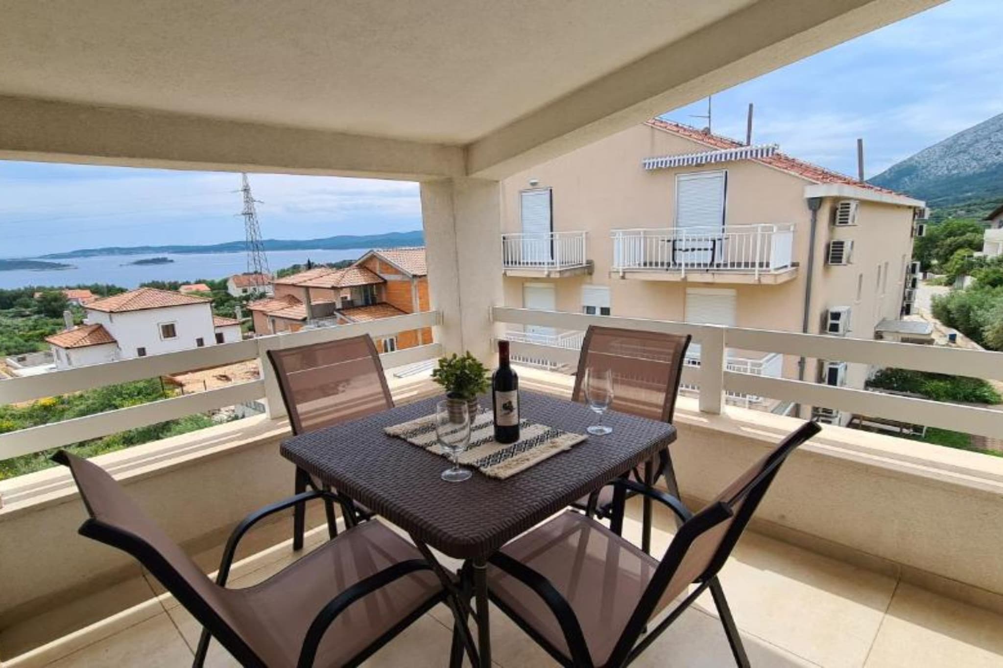 Apartment with One Bathroom-Terrasse/Balkon