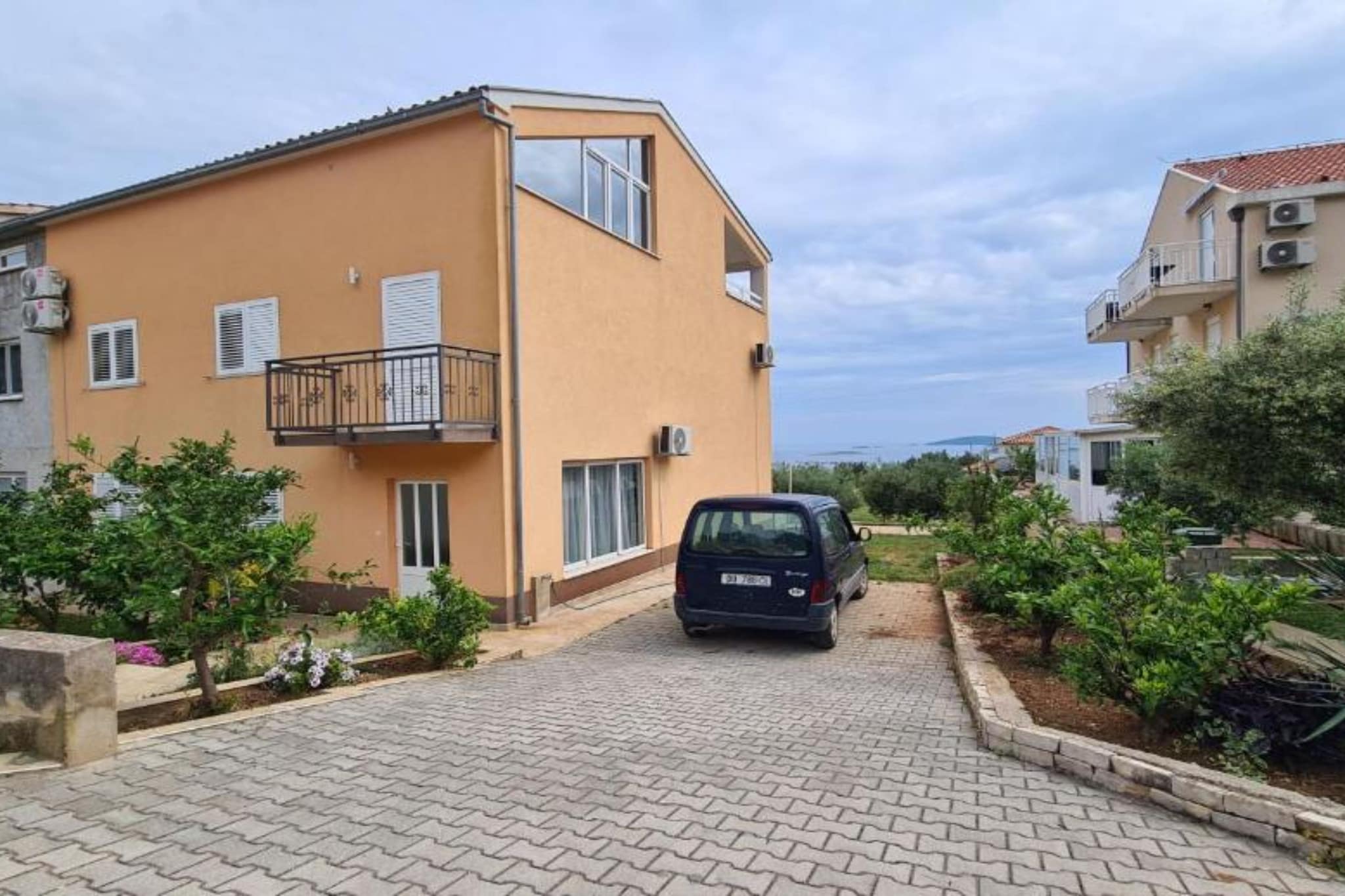 Apartment with Two Bathrooms-Im Freien