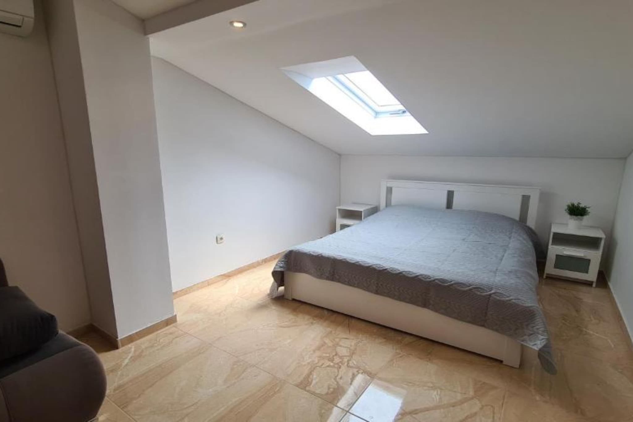 Apartment with Two Bathrooms