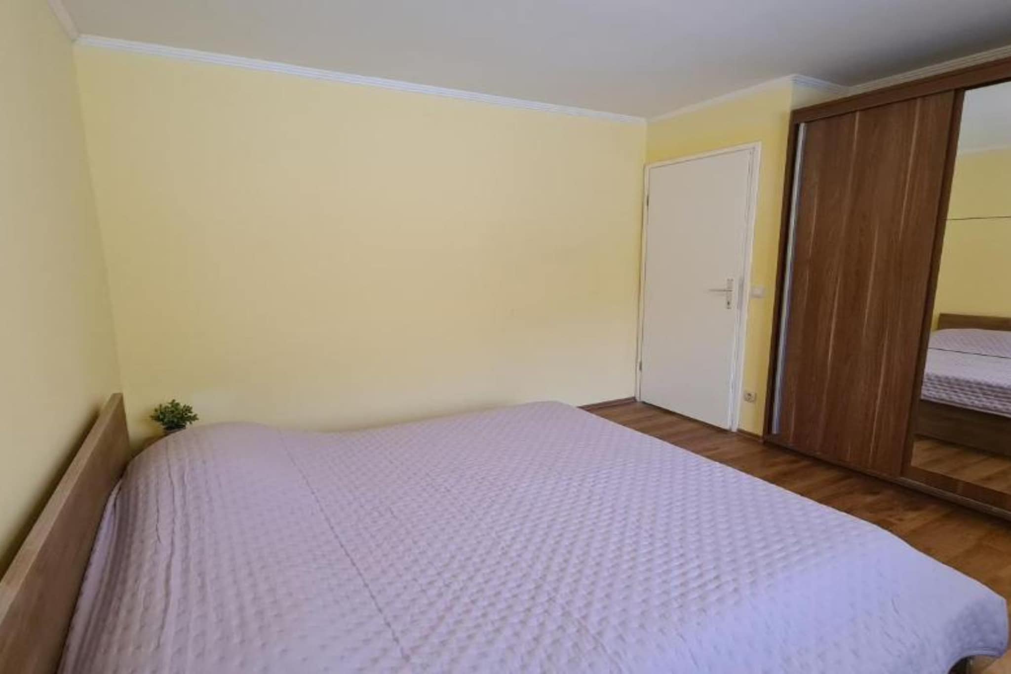 Apartment with Two Bathrooms-Schlafzimmer