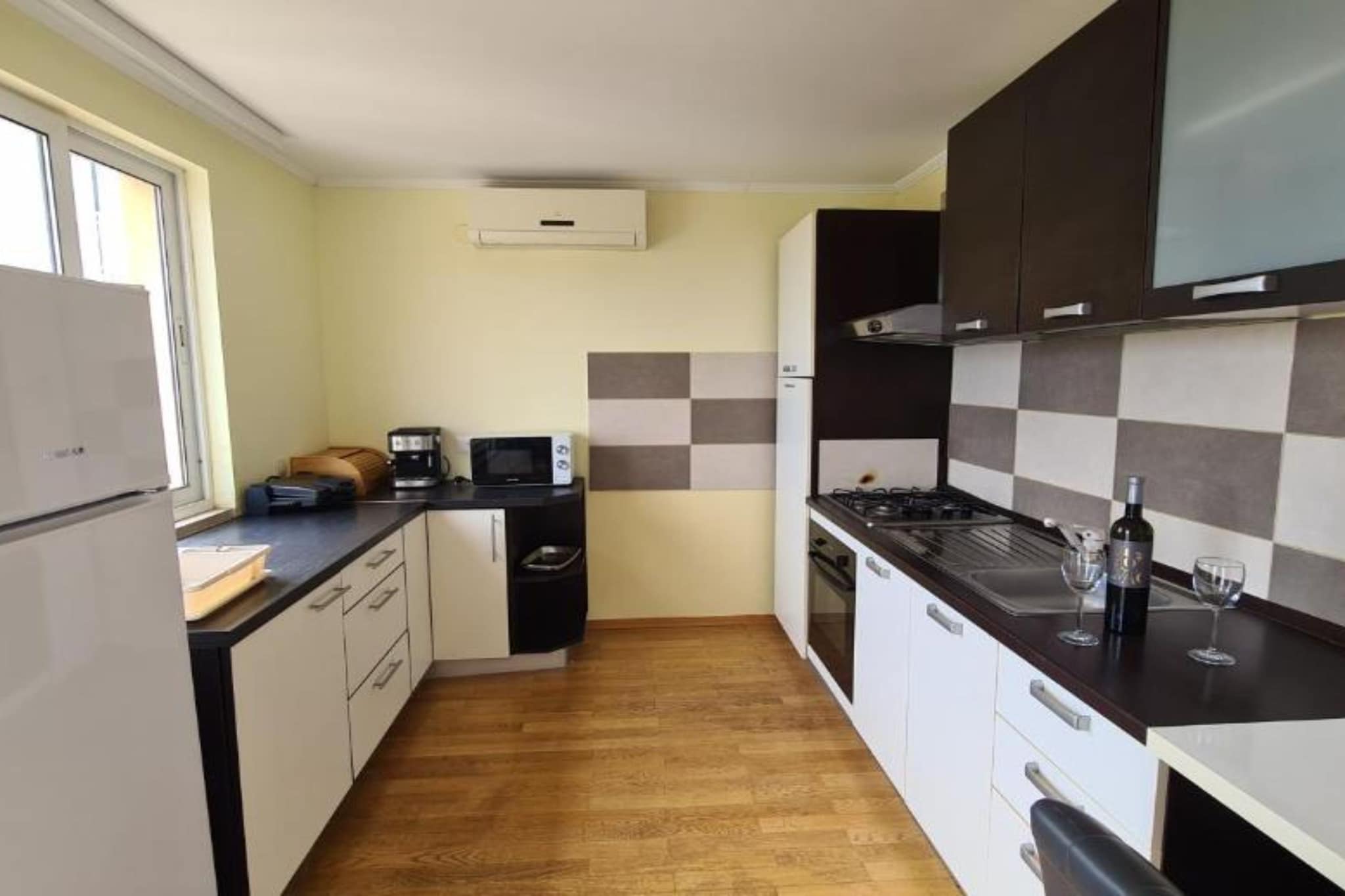 Apartment with Two Bathrooms-Küche