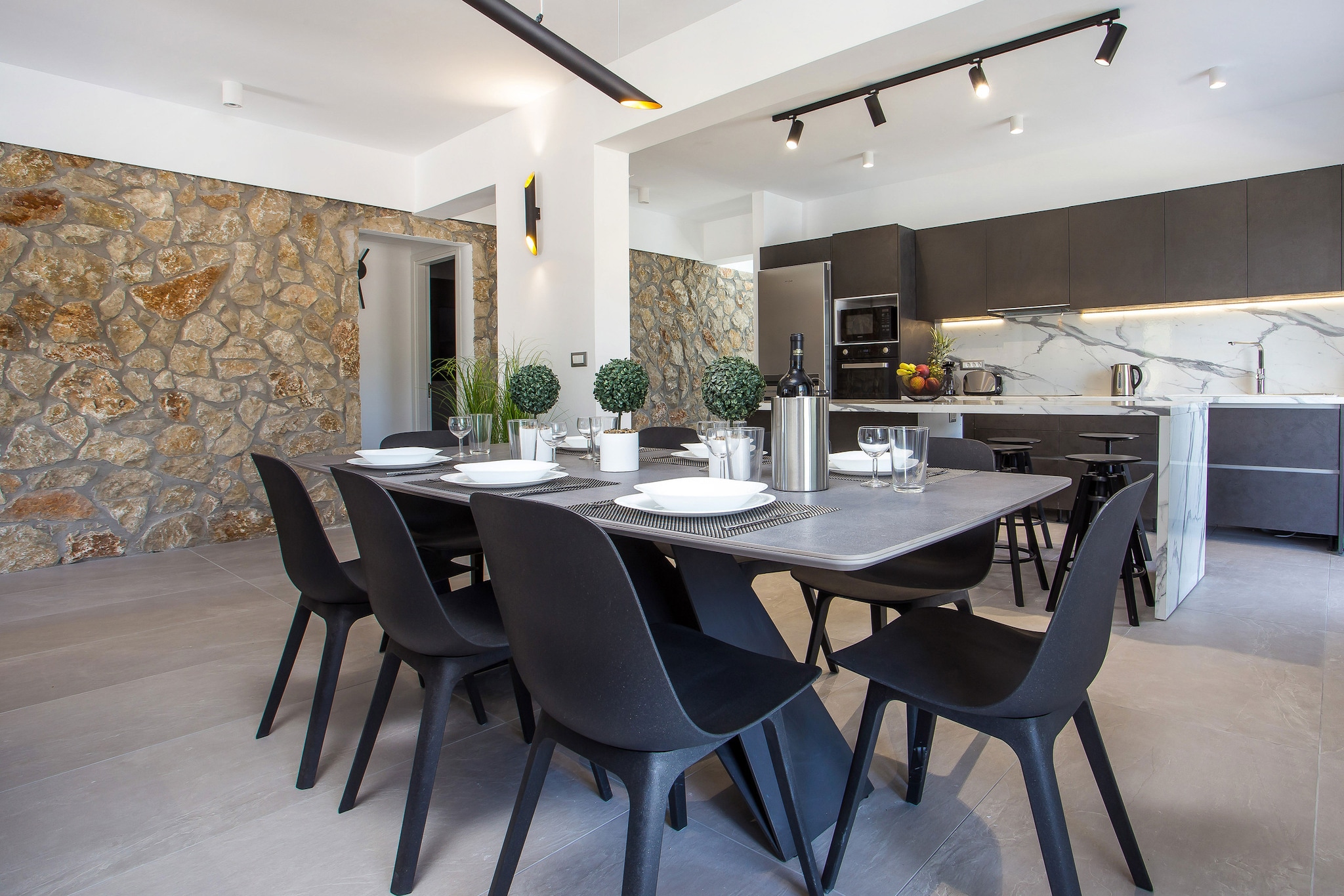 Villa Kastalys-Eetkamer