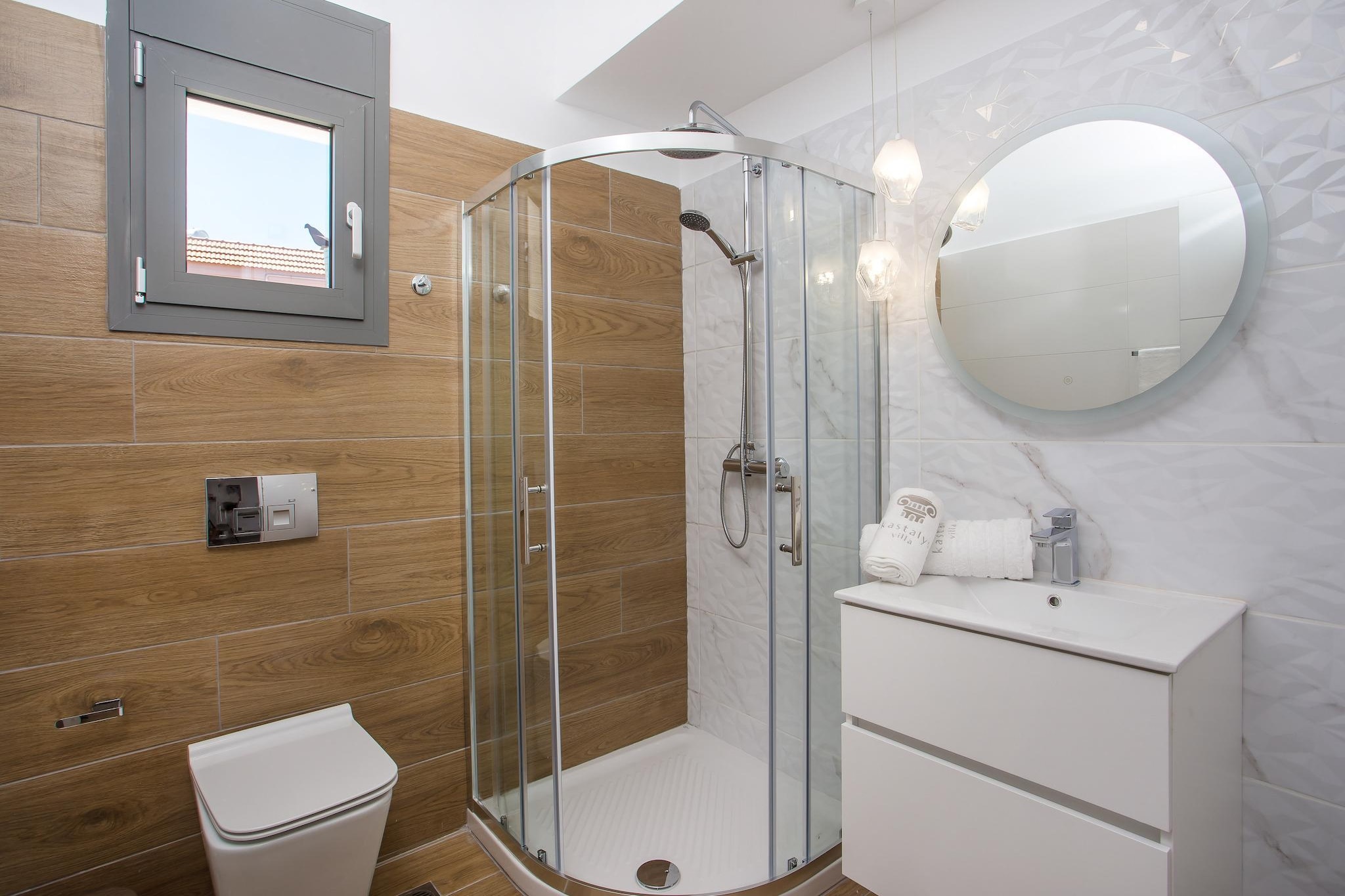 Villa Kastalys-Badkamer