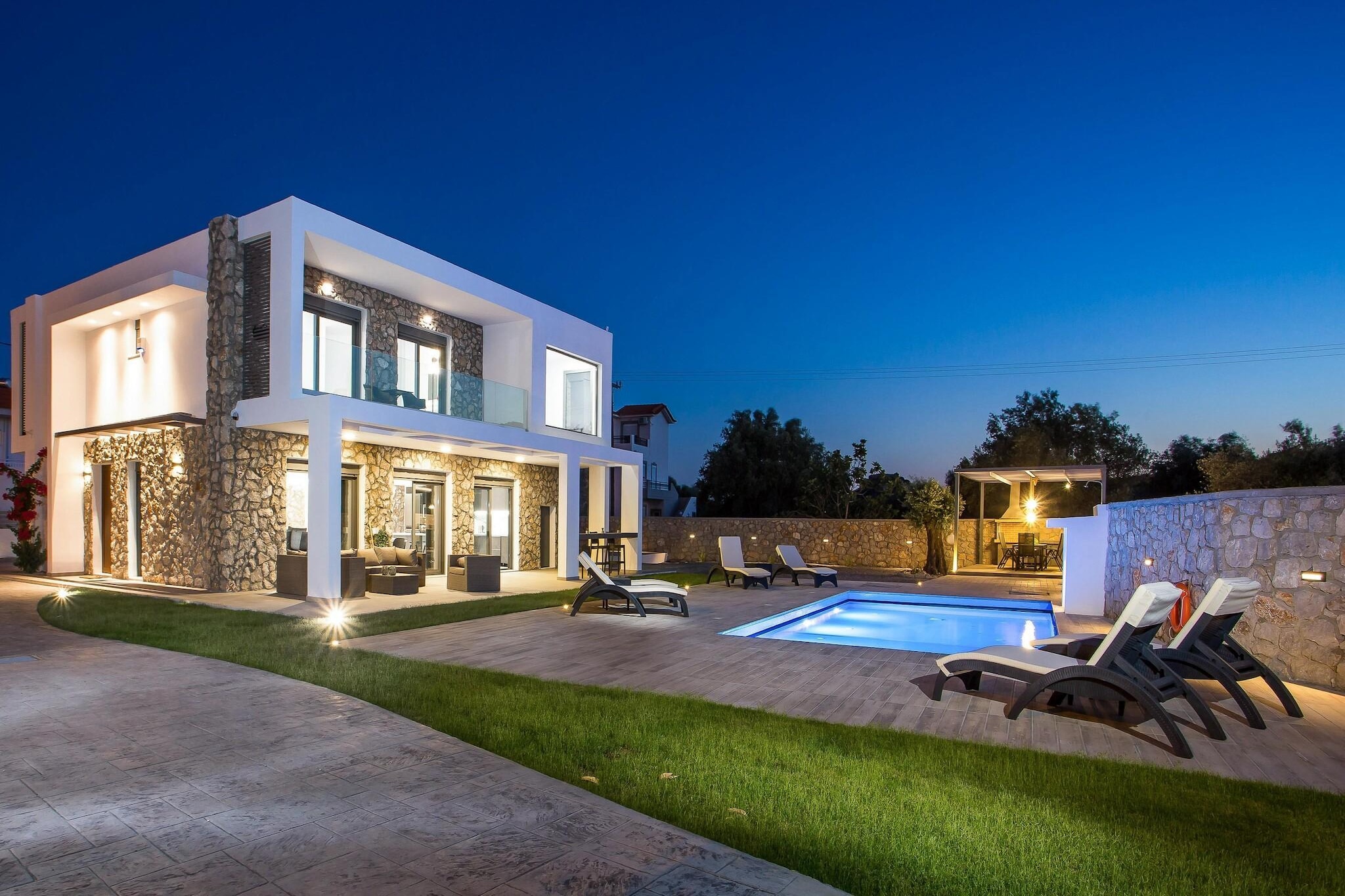 Villa Kastalys-Buitenkant zomer