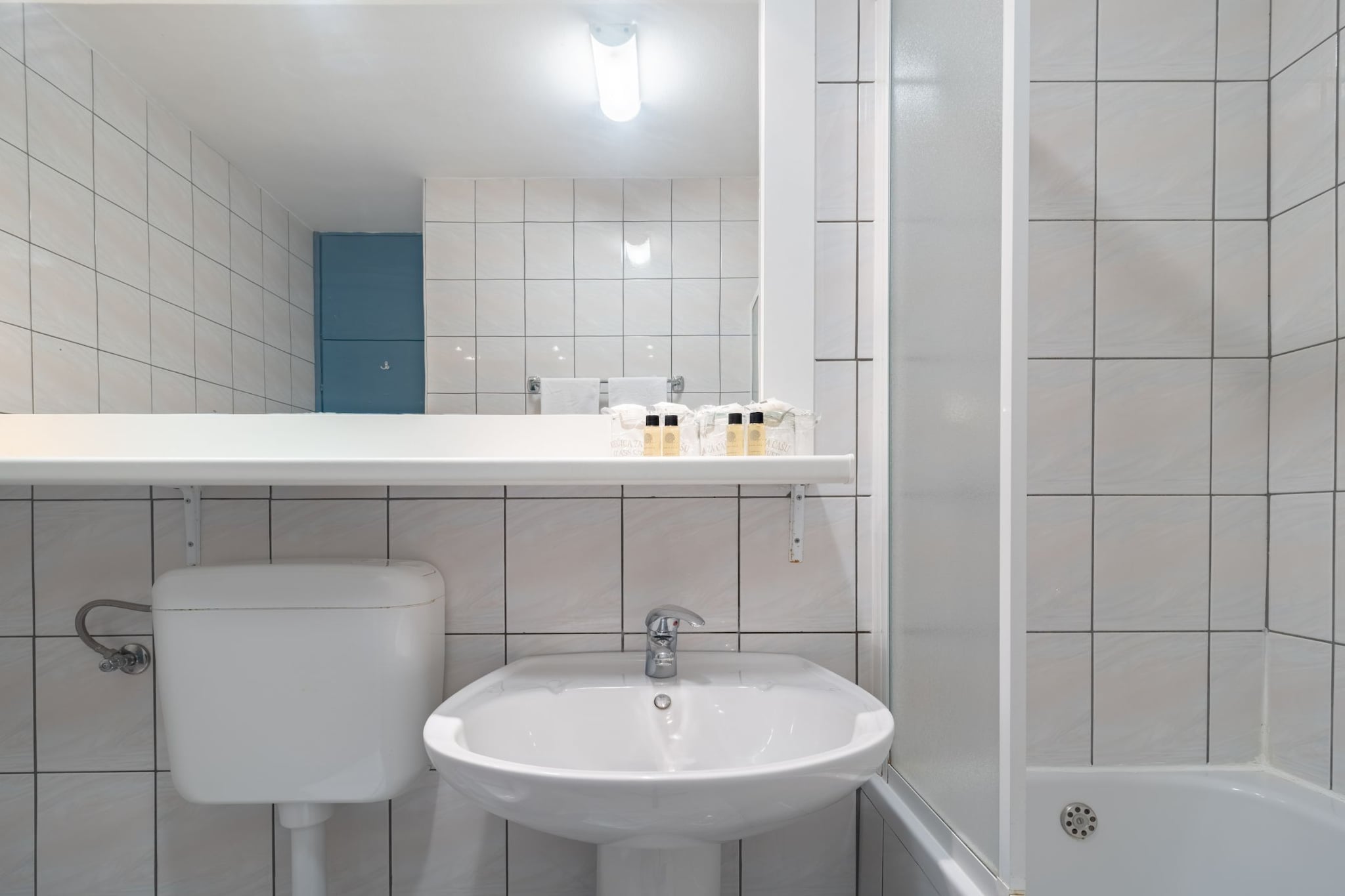 Hotel Issa - Double Room Sea View 11-Salle de bain