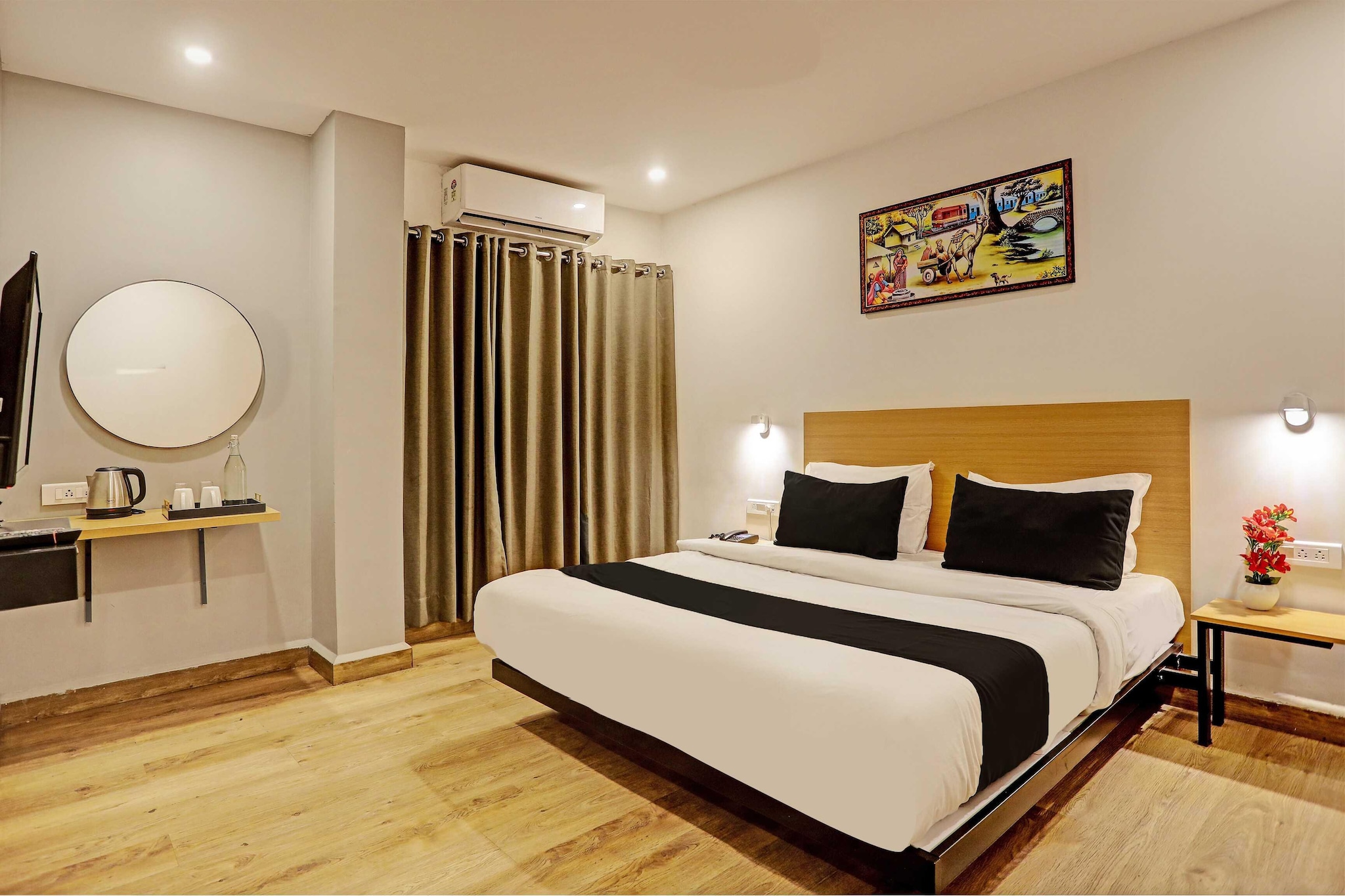 Super Townhouse Swain Heritage is set in Bhubaneshwar, 7.5 km from Bhubaneswar Station and 21 km from Janardana Temple. Featuring a shared lounge, the 4-star hotel has air-conditioned rooms with a private bathroom. The accommodation offers room service, a 24-hour front desk and luggage storage for guests.
At the hotel, every room includes a desk. The units at Super Townhouse Swain Heritage come with a seating area and a flat-screen TV with satellite channels.
Biju Patnaik International Airport is 6 km away.
Unmarried couples are warmly welcome at this property.
Guests with local ID proof are warmly welcome.
Apologies, but we are currently unable to host foreign nationals at this property.
Early Check-In Policy: A full day’s room rate will be charged for check-ins before 6:00 AM. Complimentary early check-in is available between 6:00 AM and 10:00 AM, subject to room availability.
 
Check-in is only available to guests aged 18 and above. Please provide a government-issued ID to confirm your age.