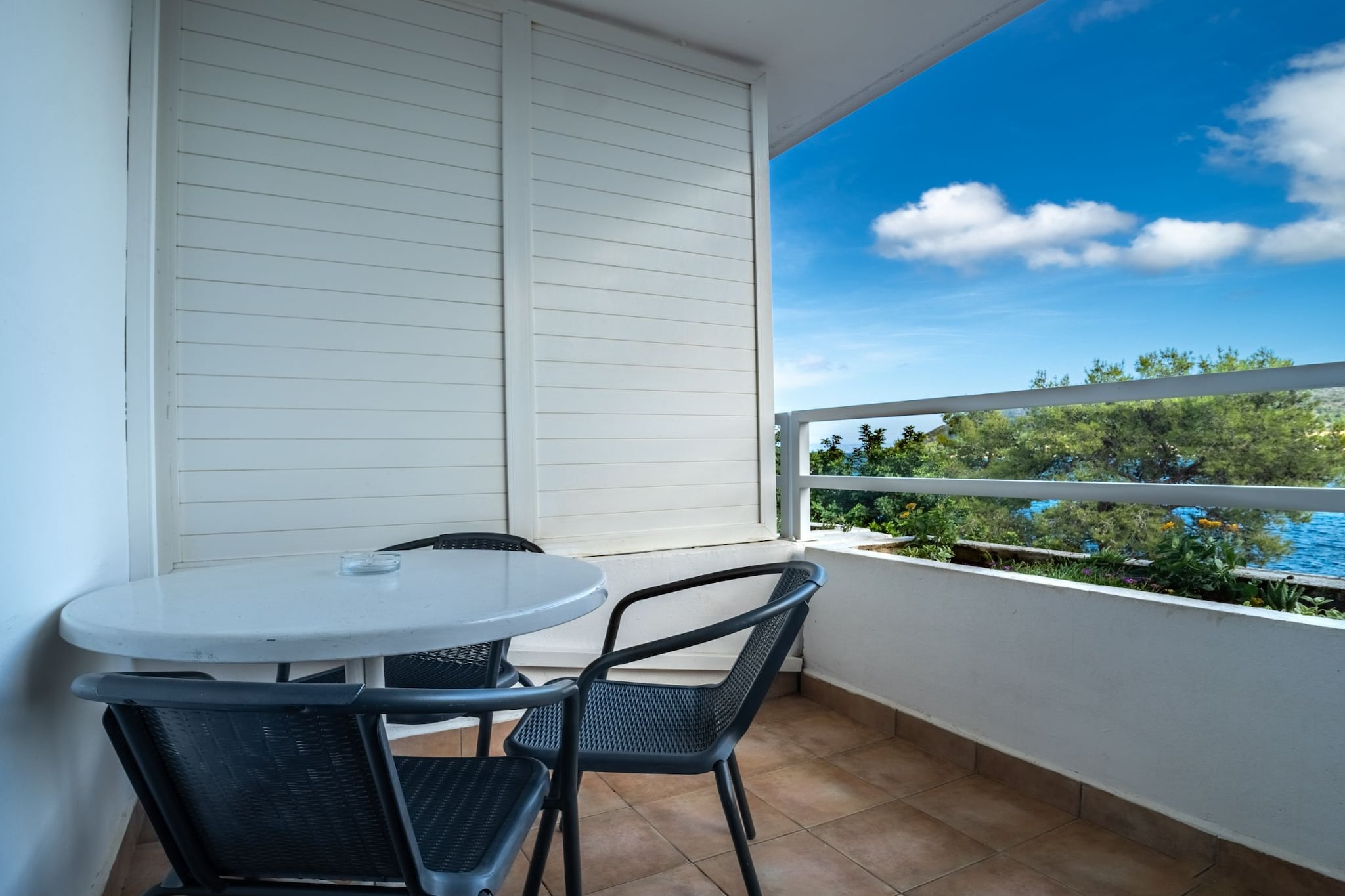 Hotel Issa - Double Room Sea View 16