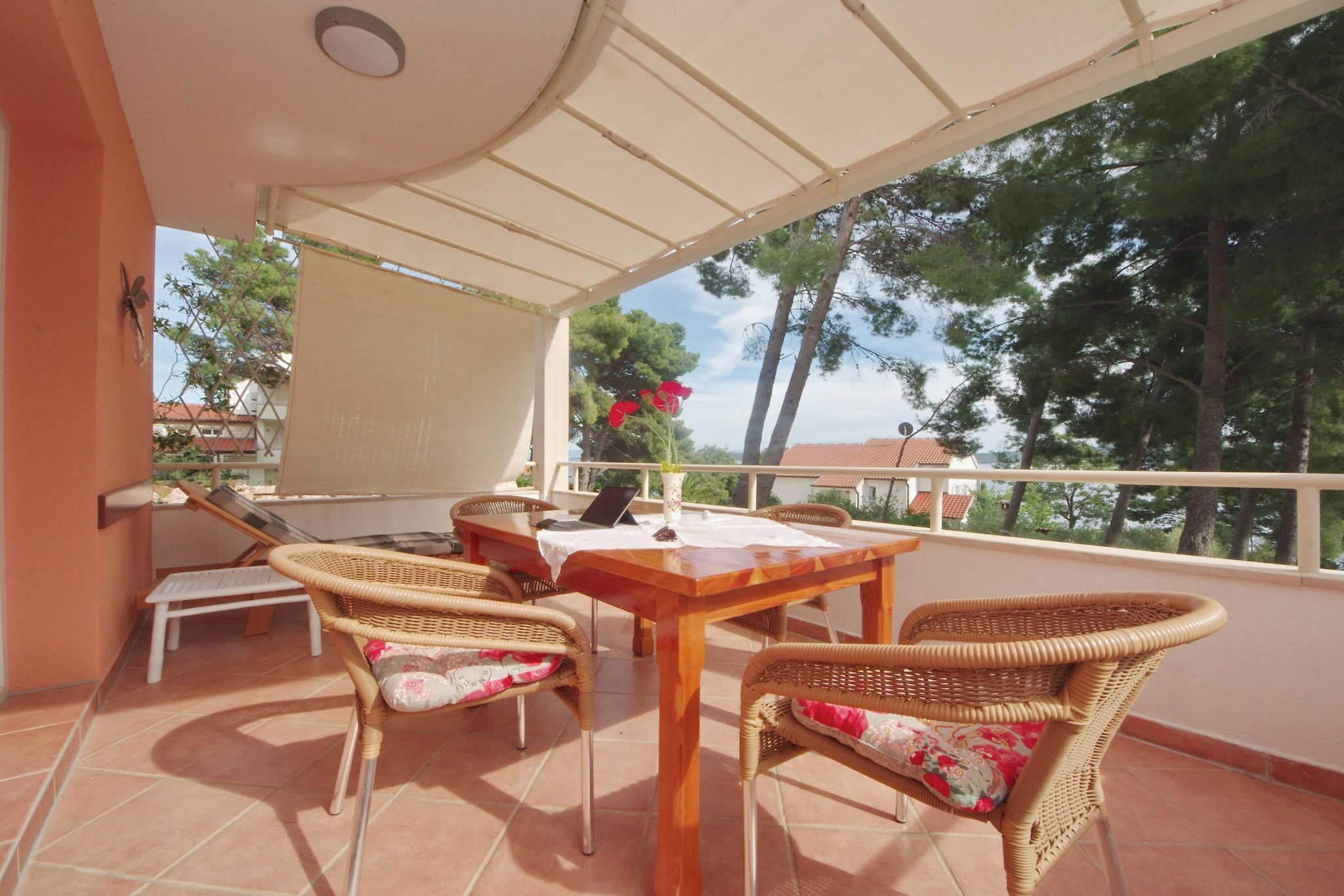 Seafront Apartments Deveron - One Bedroom Apartment  with Balcony and Sea View (Zavala)-Terrace balcony