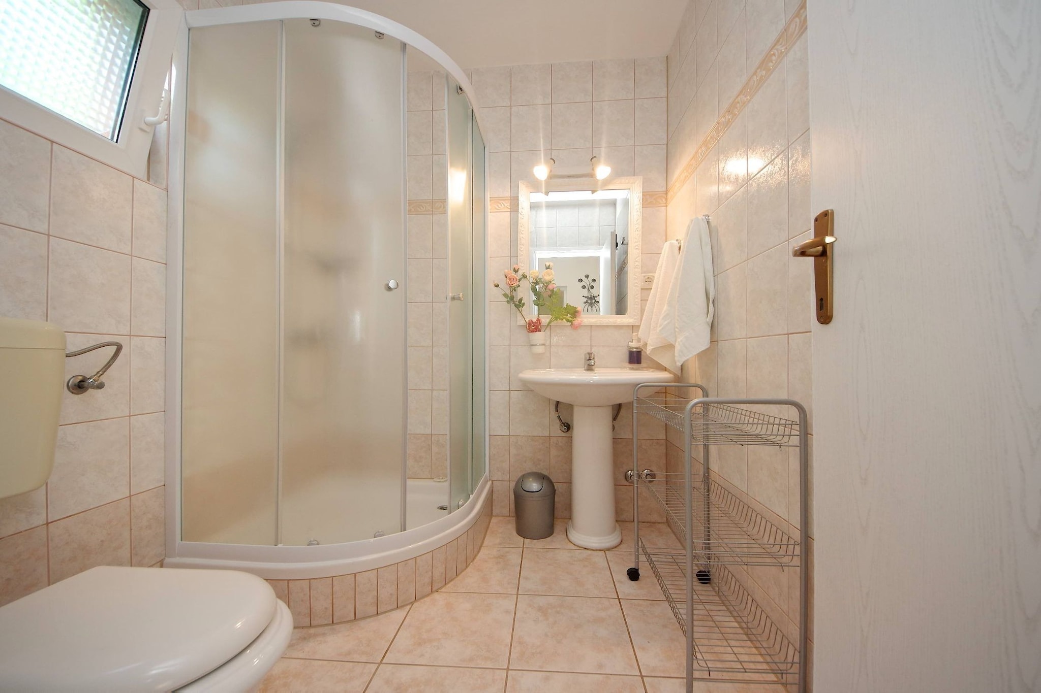 Seafront Apartments Deveron - Two Bedroom Apartment with Balcony and Sea View (Hvar)-Bathroom