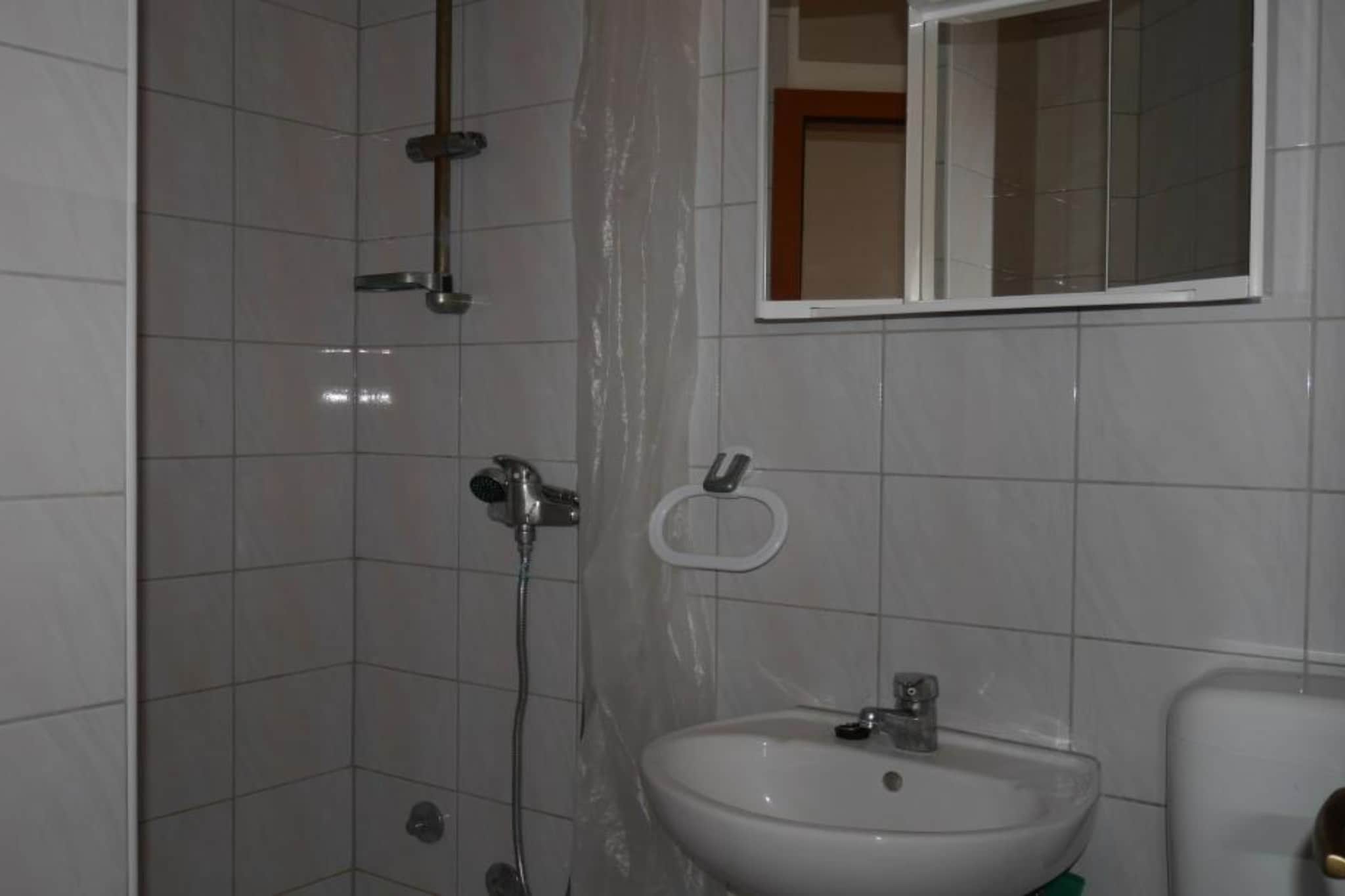 Dugi Rat Seaside Apartments - Two Bedroom Apartment 6-Salle de bain